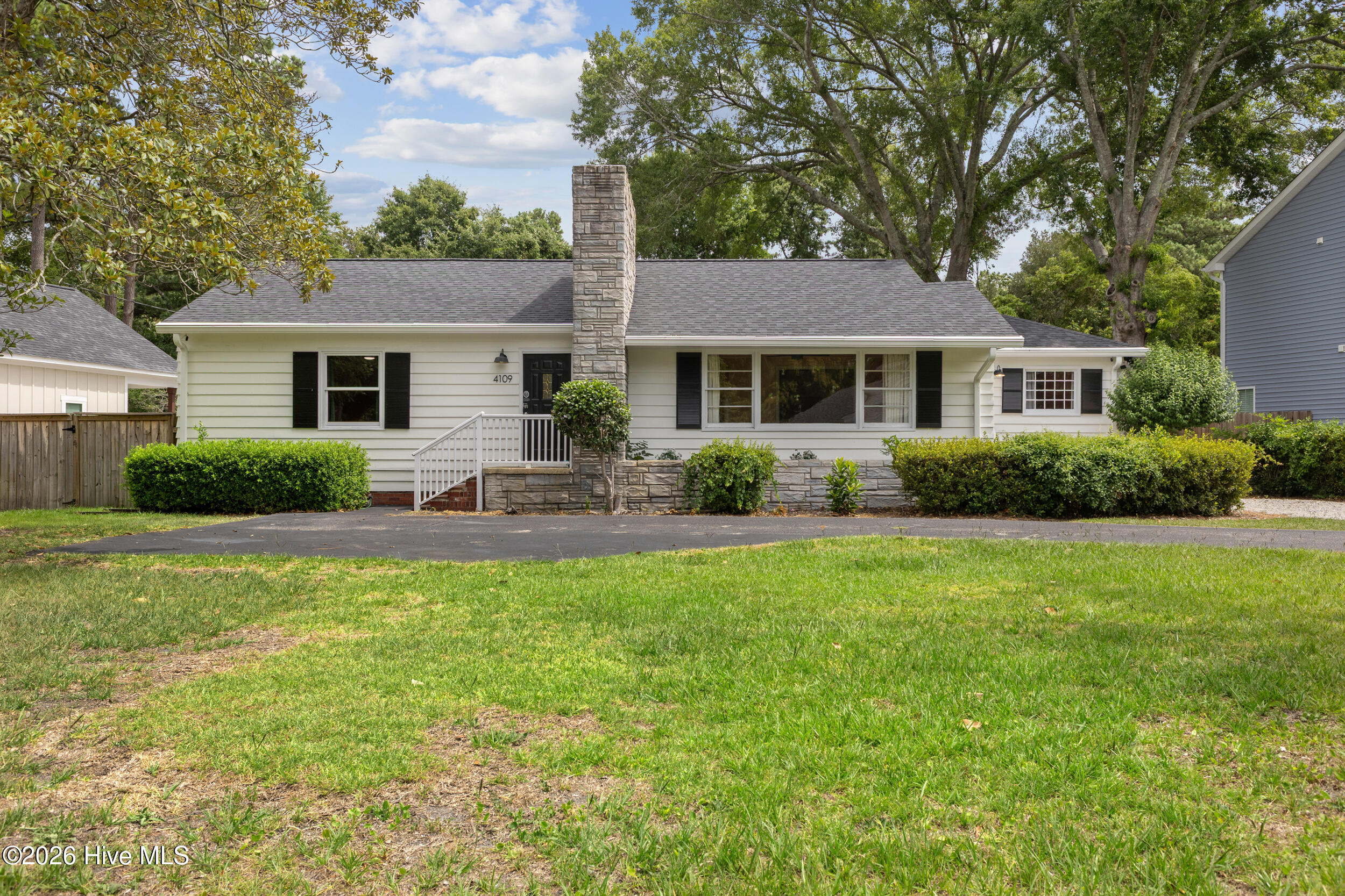 4109 Peachtree Avenue Property Photo 1