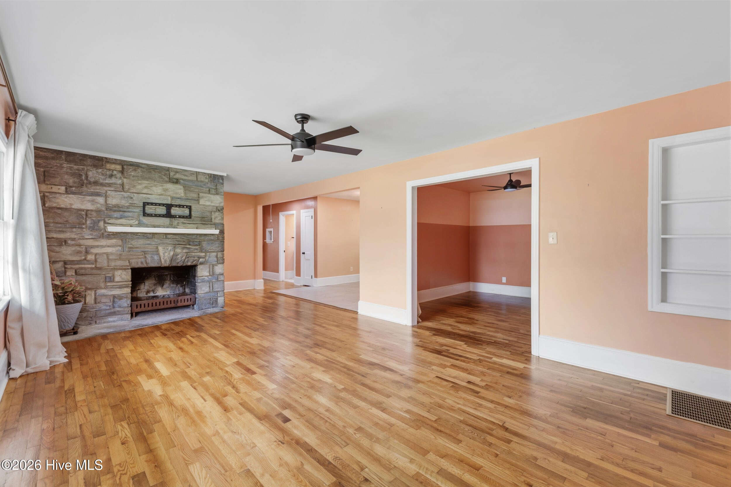 4109 Peachtree Avenue Property Photo 5