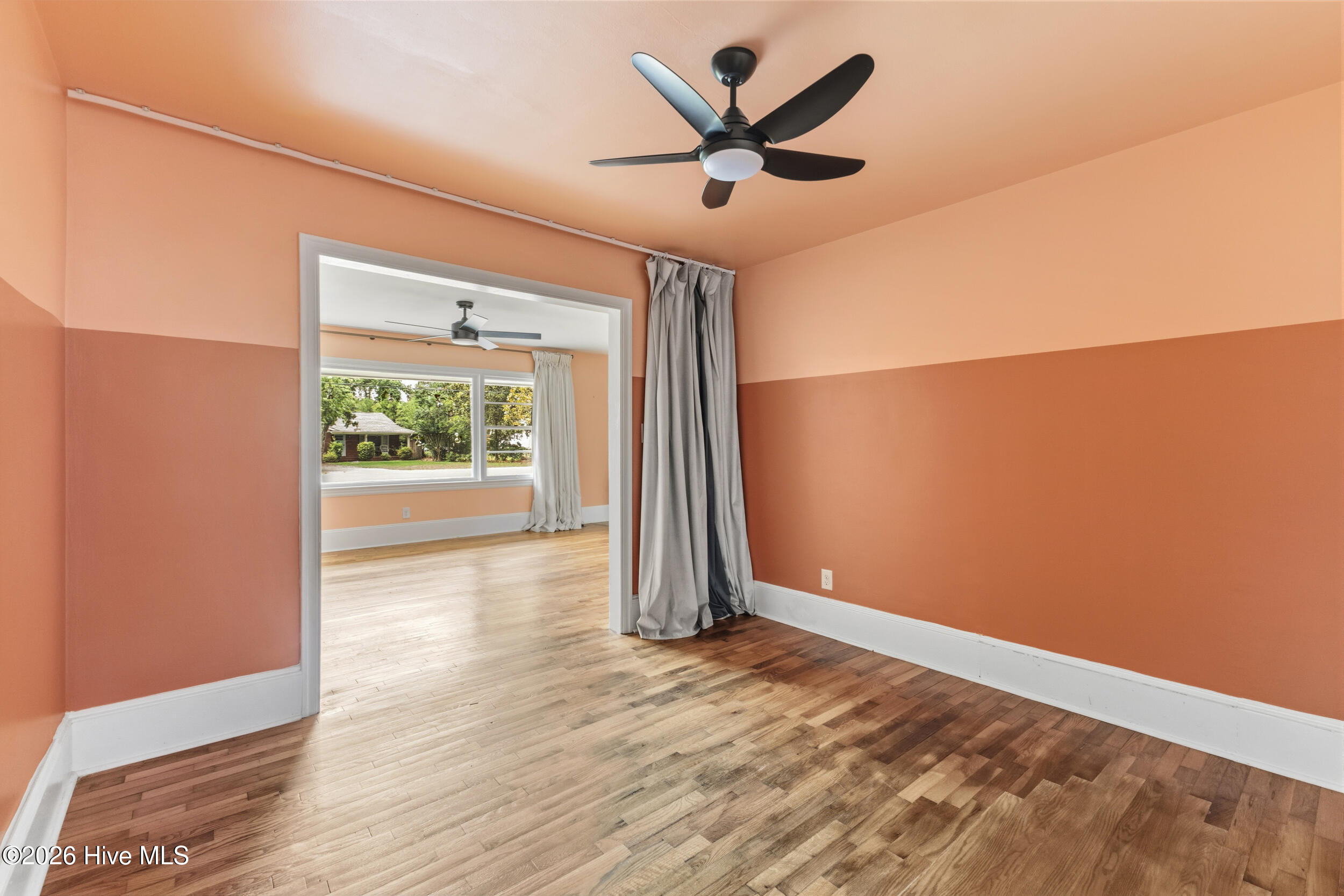 4109 Peachtree Avenue Property Photo 10
