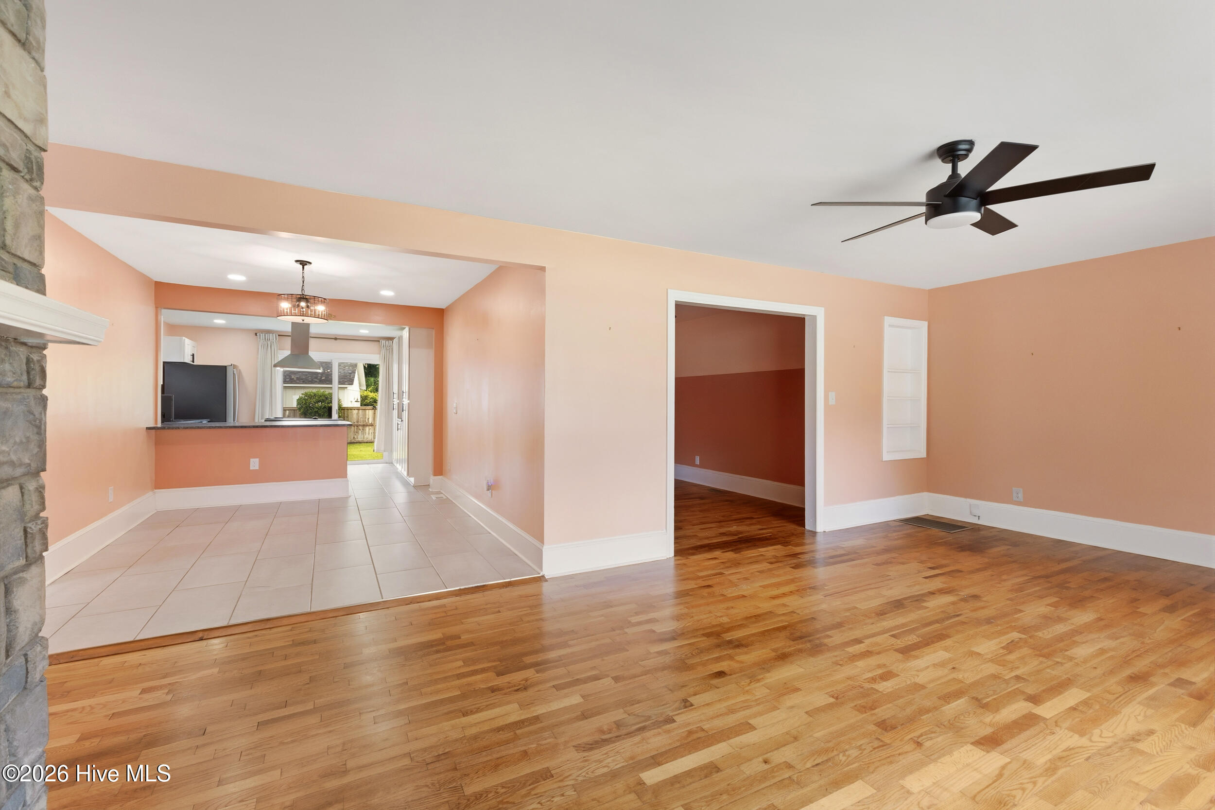 4109 Peachtree Avenue Property Photo 11