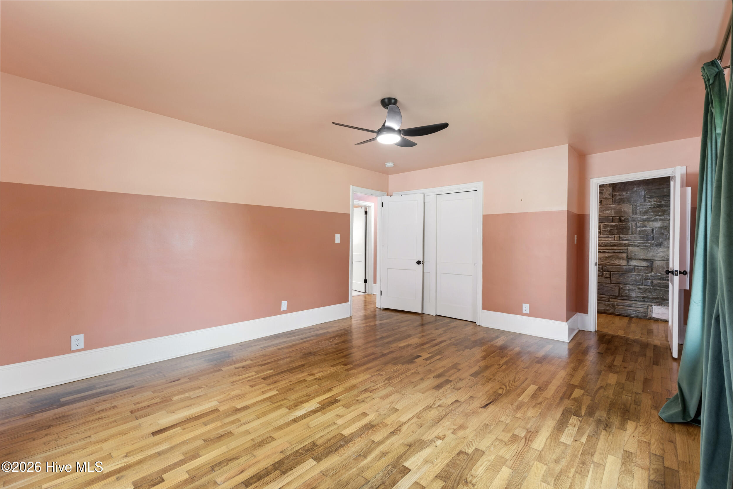 4109 Peachtree Avenue Property Photo 19