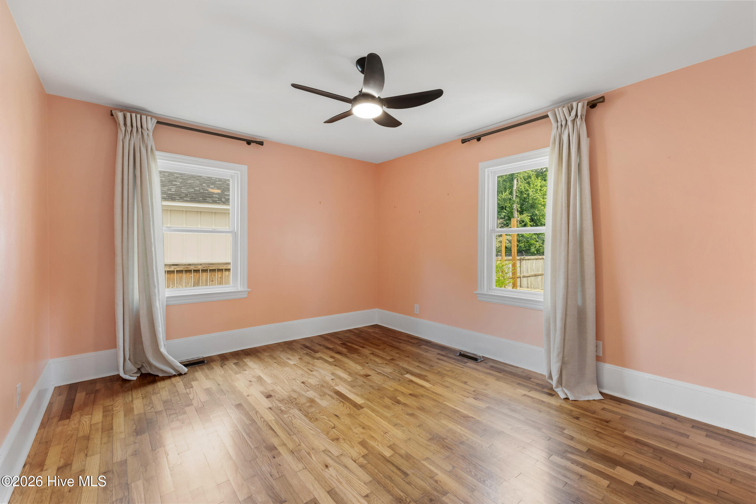 4109 Peachtree Avenue Property Photo 21