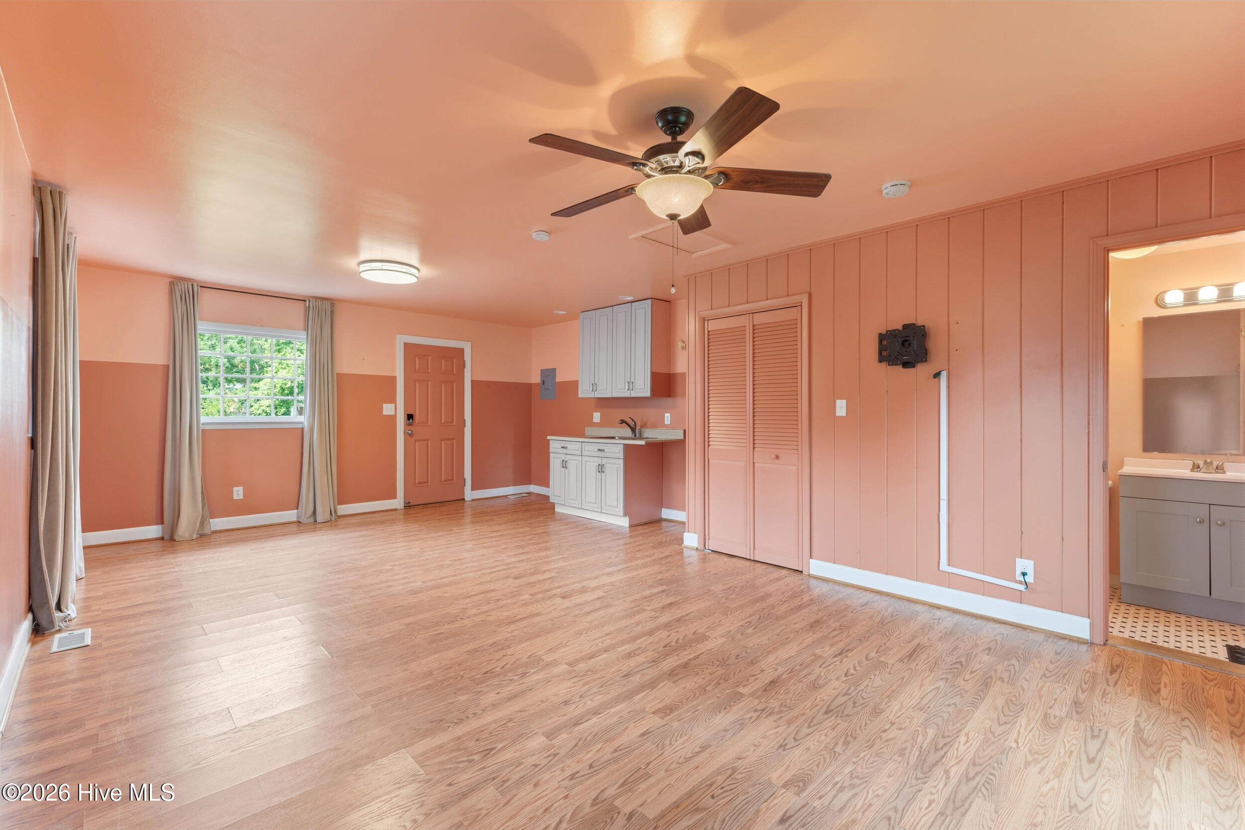 4109 Peachtree Avenue Property Photo 29