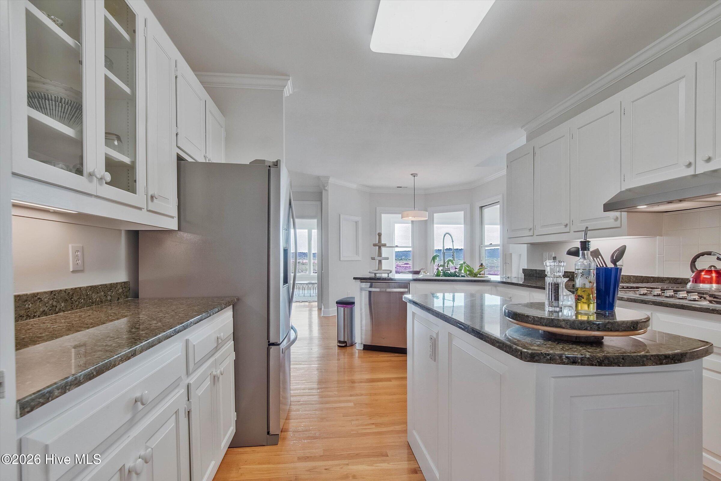 1231 Greenbriar Place Property Photo 16