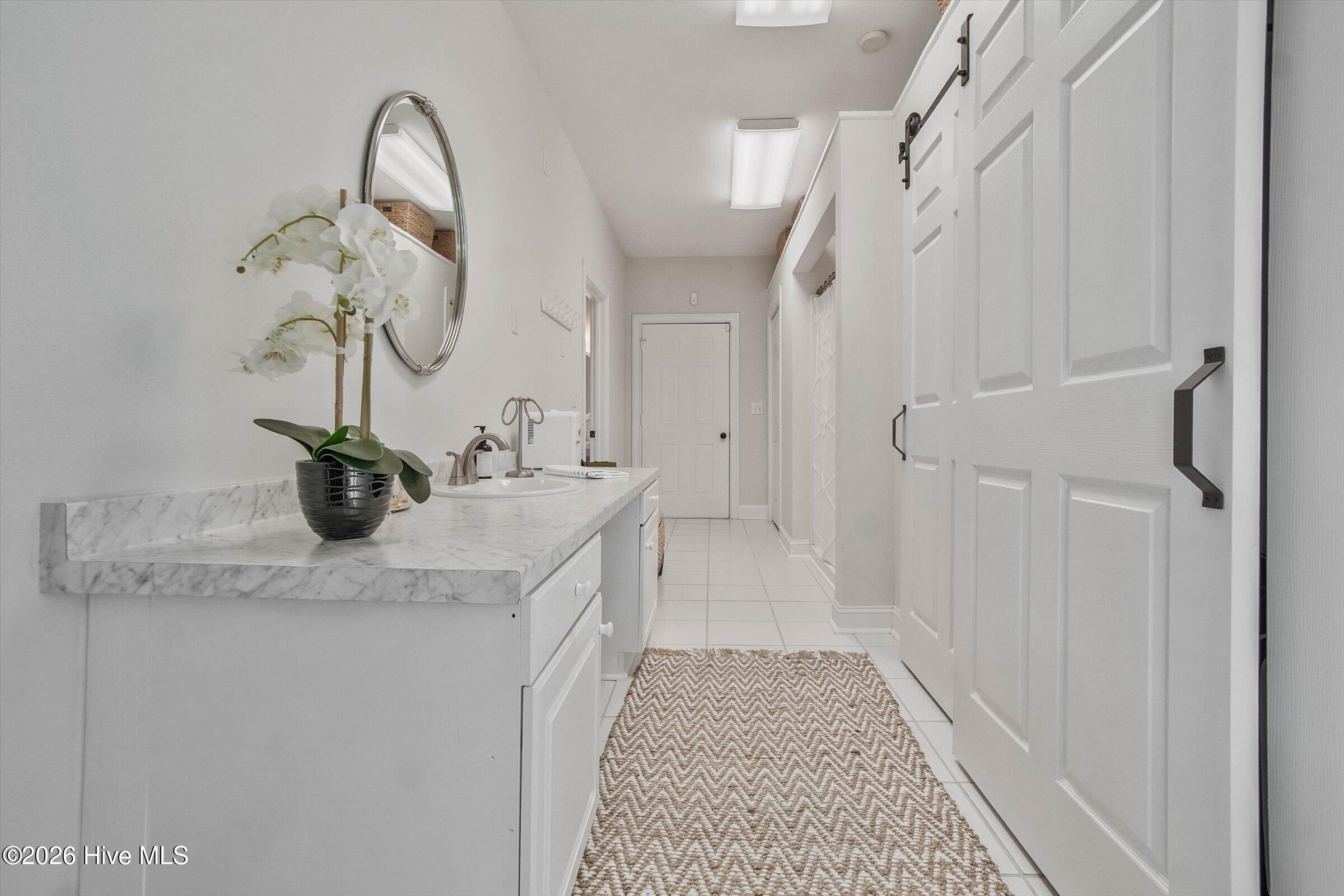 1231 Greenbriar Place Property Photo 43