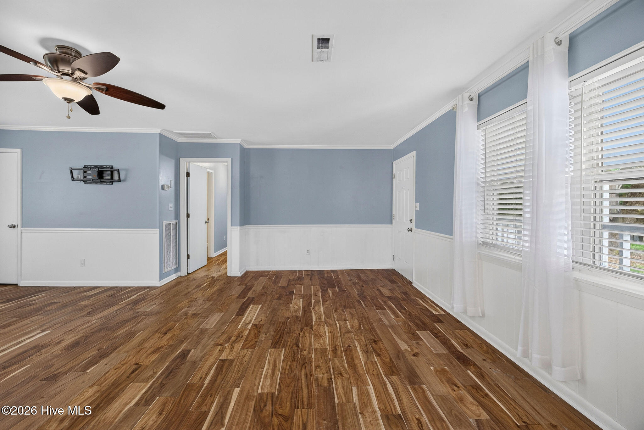5012 Masonboro Loop Road Property Photo 11