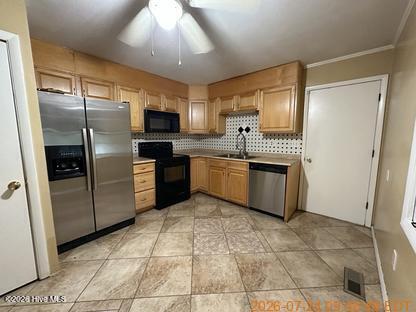 319 Cardinal Road Property Photo 4