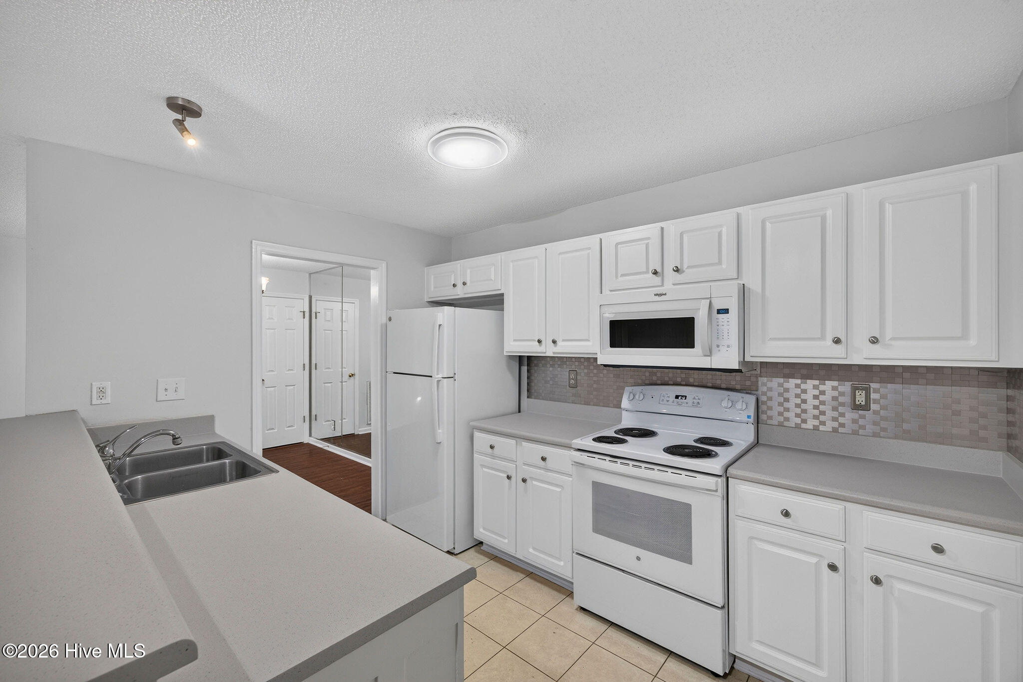 5012 Hunters Trail Unit 3 Property Photo 6