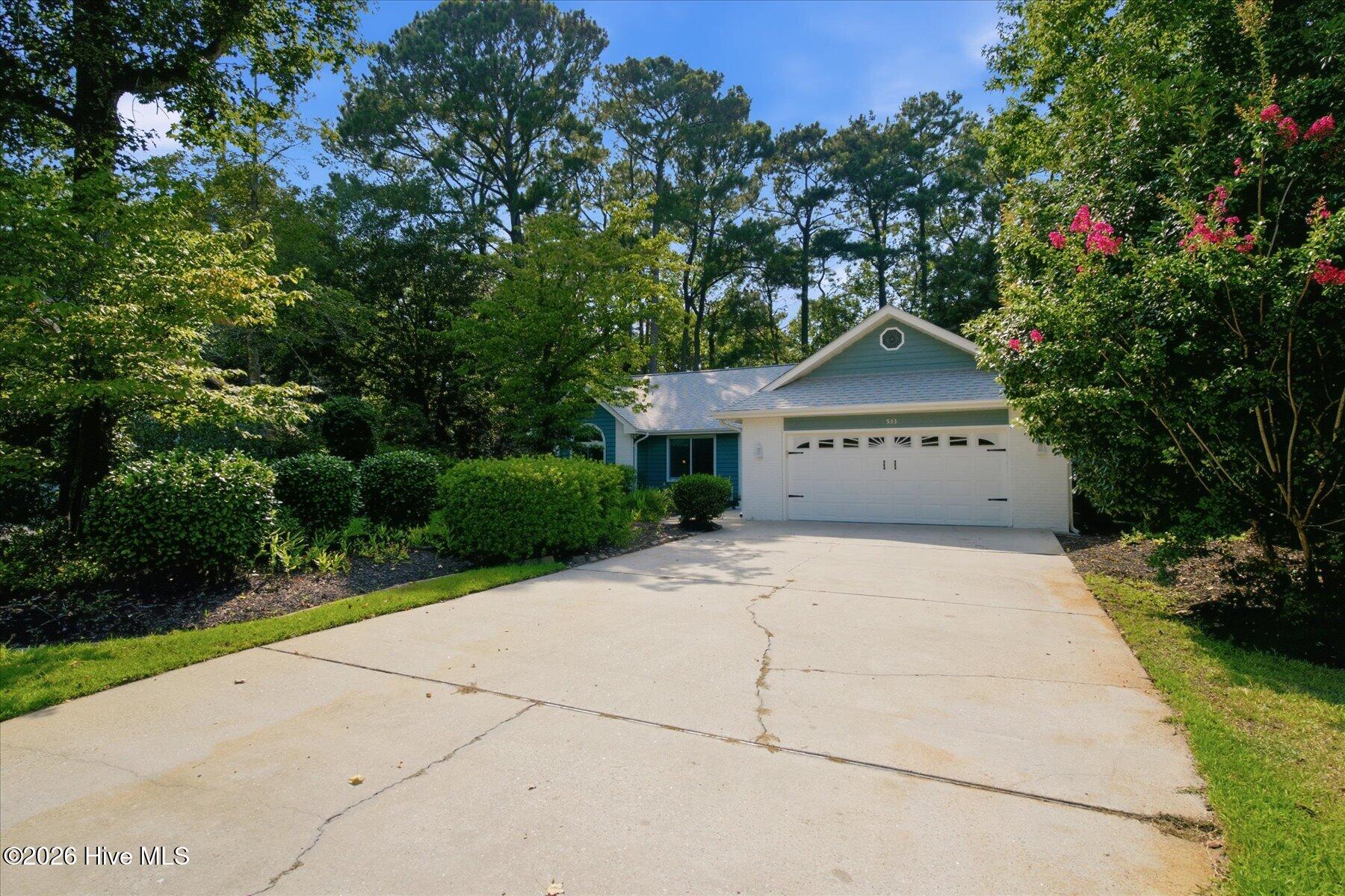 933 Green Pointe Drive Property Photo 47