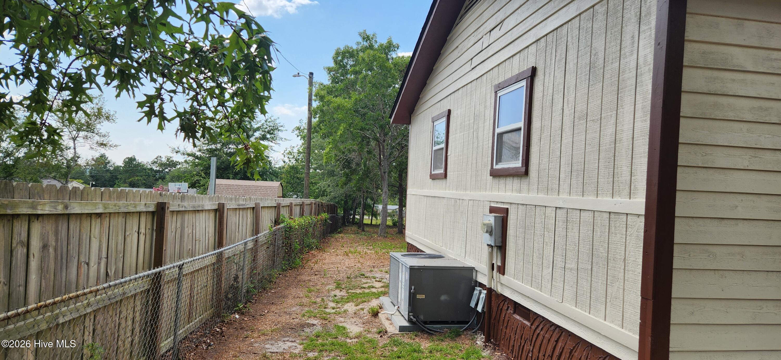 3863 Wendell Street Property Photo 6