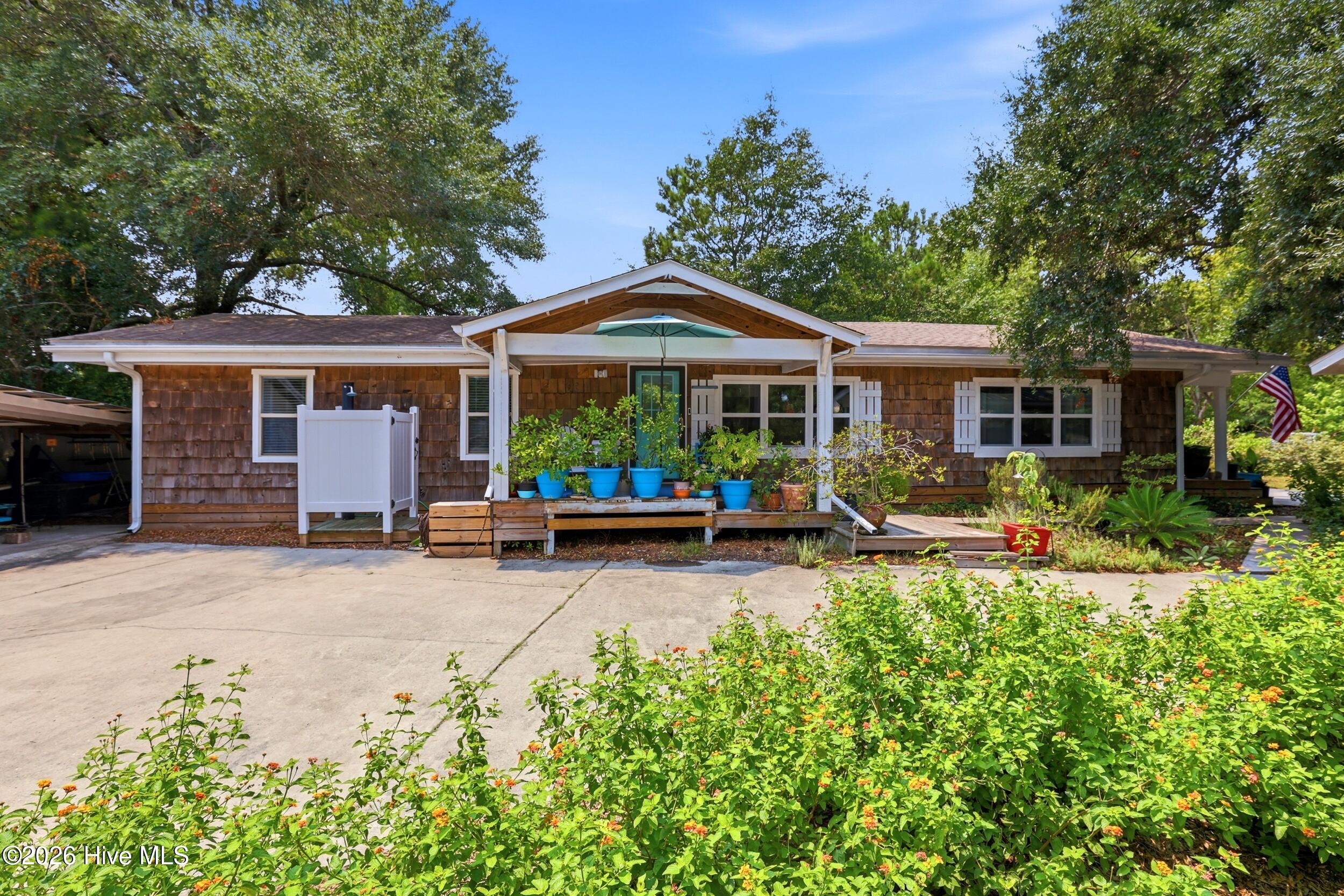9081 Beach Drive Sw Property Photo 1