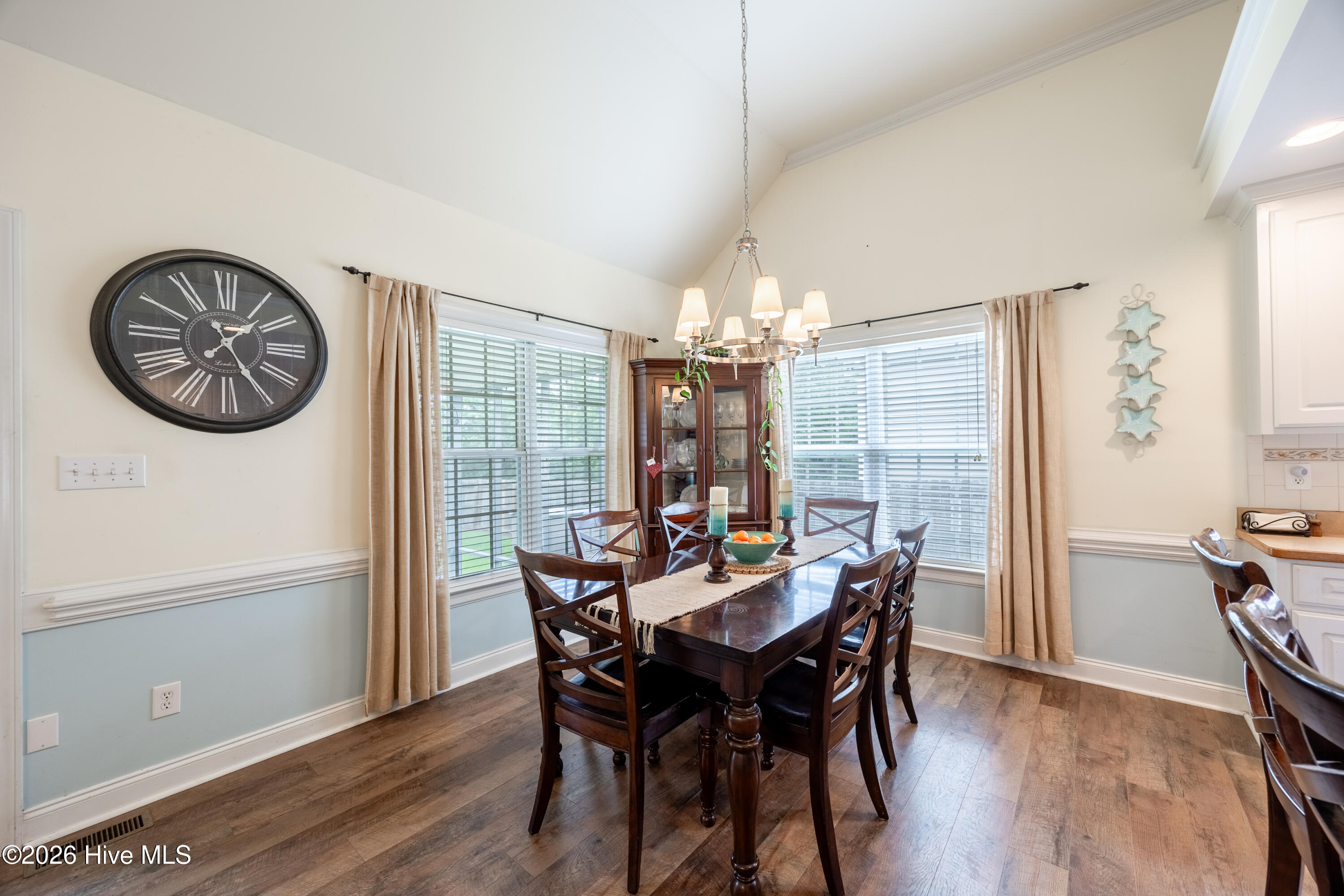 3520 Shadow Ridge Road N Property Photo 11