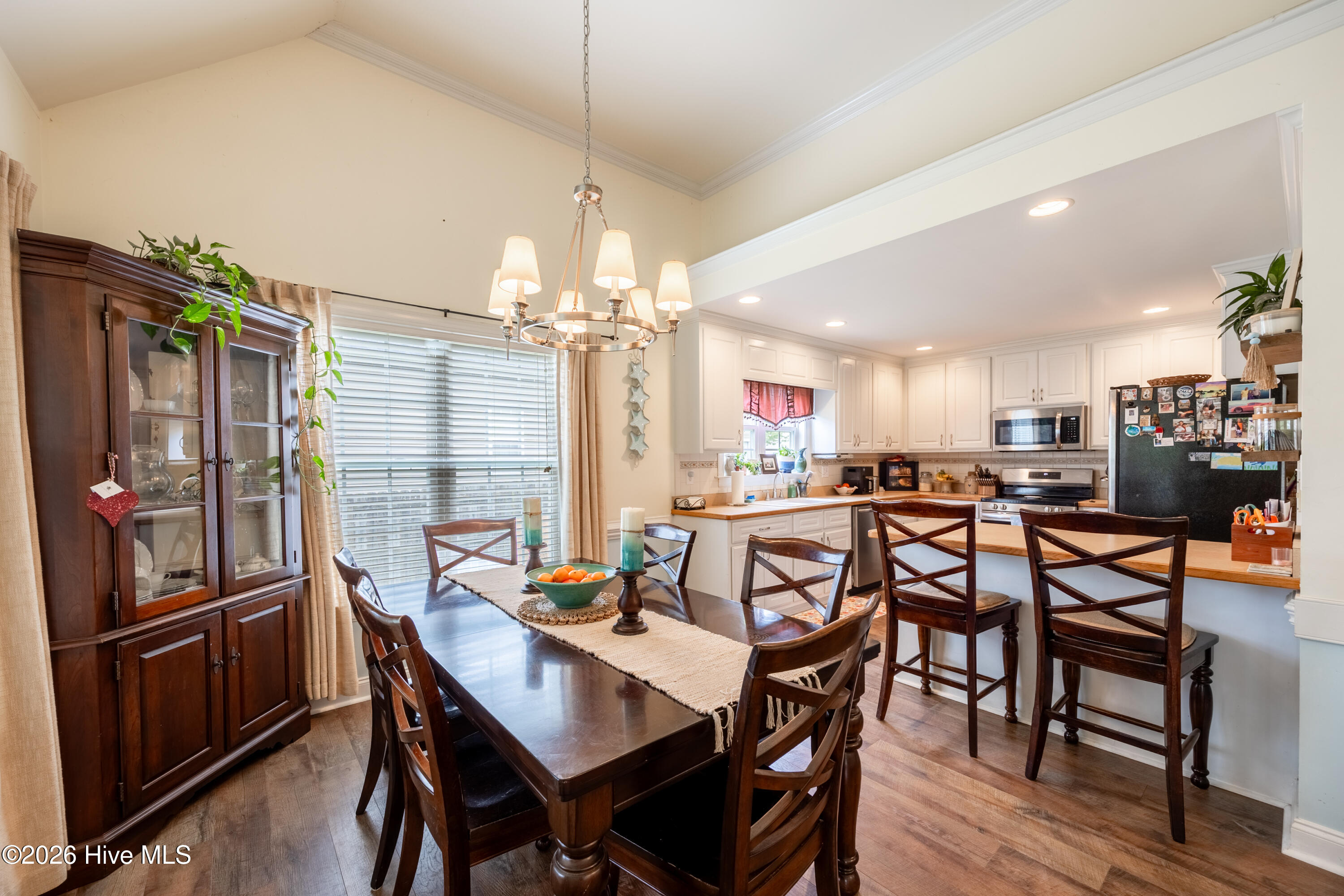 3520 Shadow Ridge Road N Property Photo 12