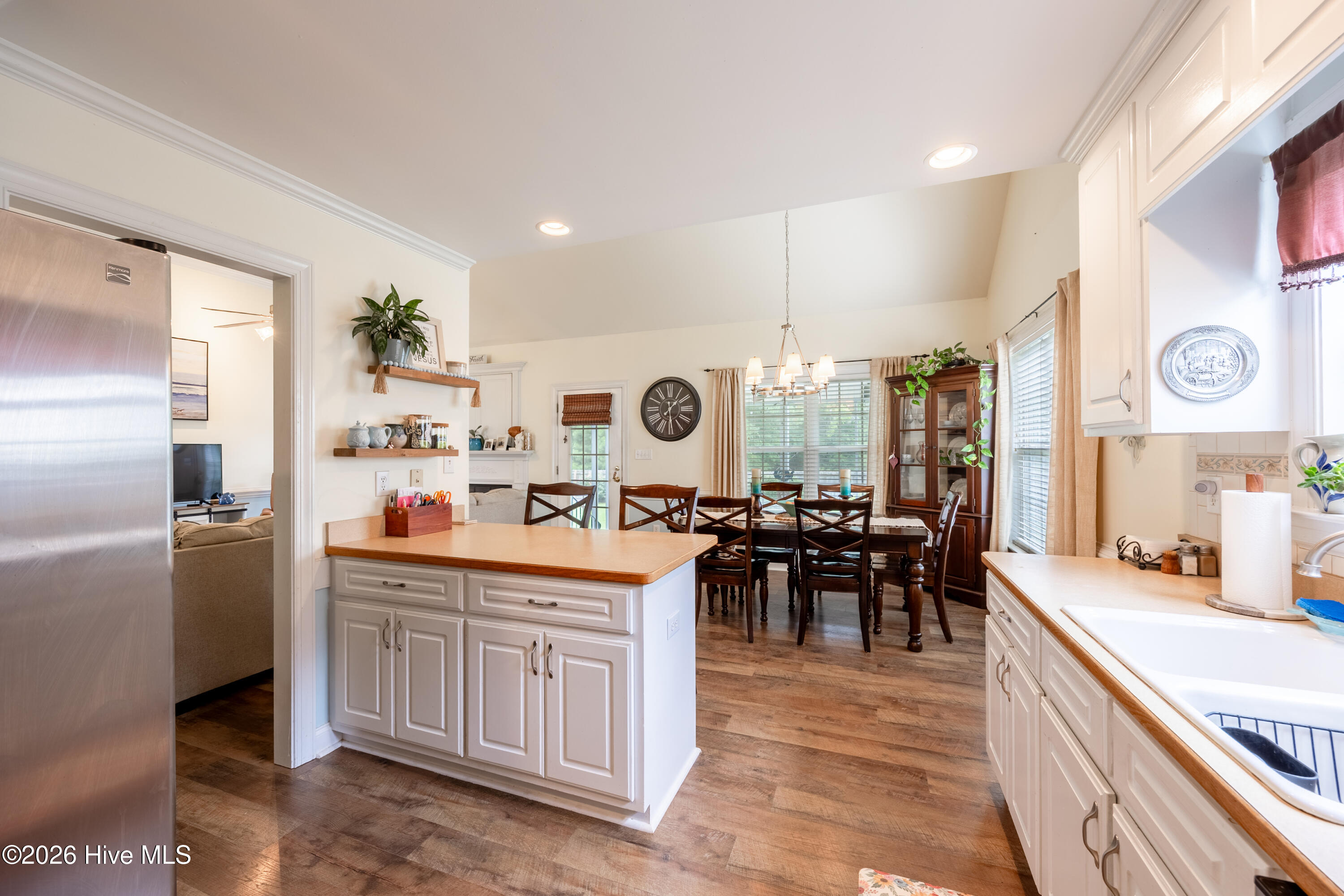 3520 Shadow Ridge Road N Property Photo 17