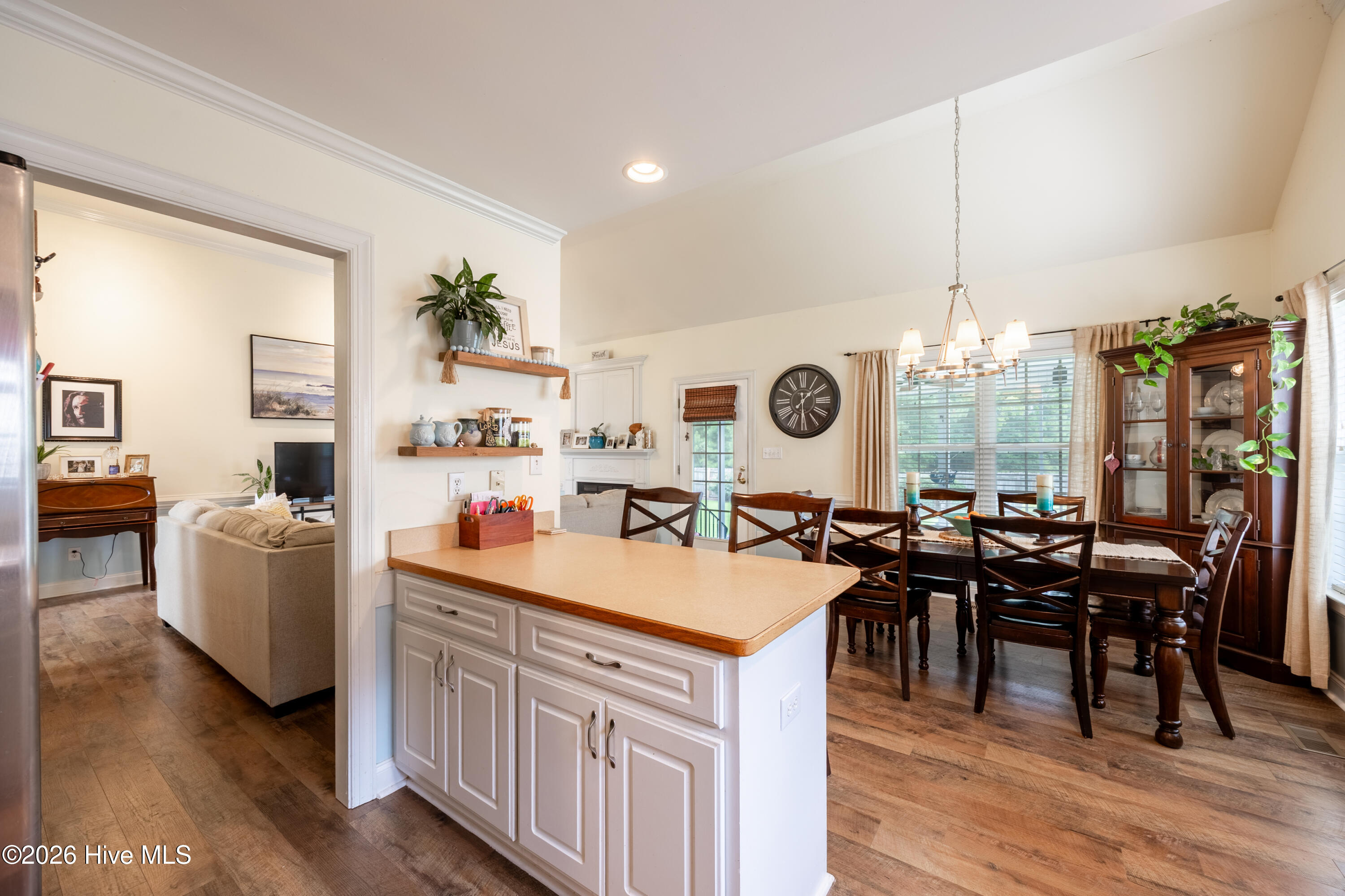 3520 Shadow Ridge Road N Property Photo 18