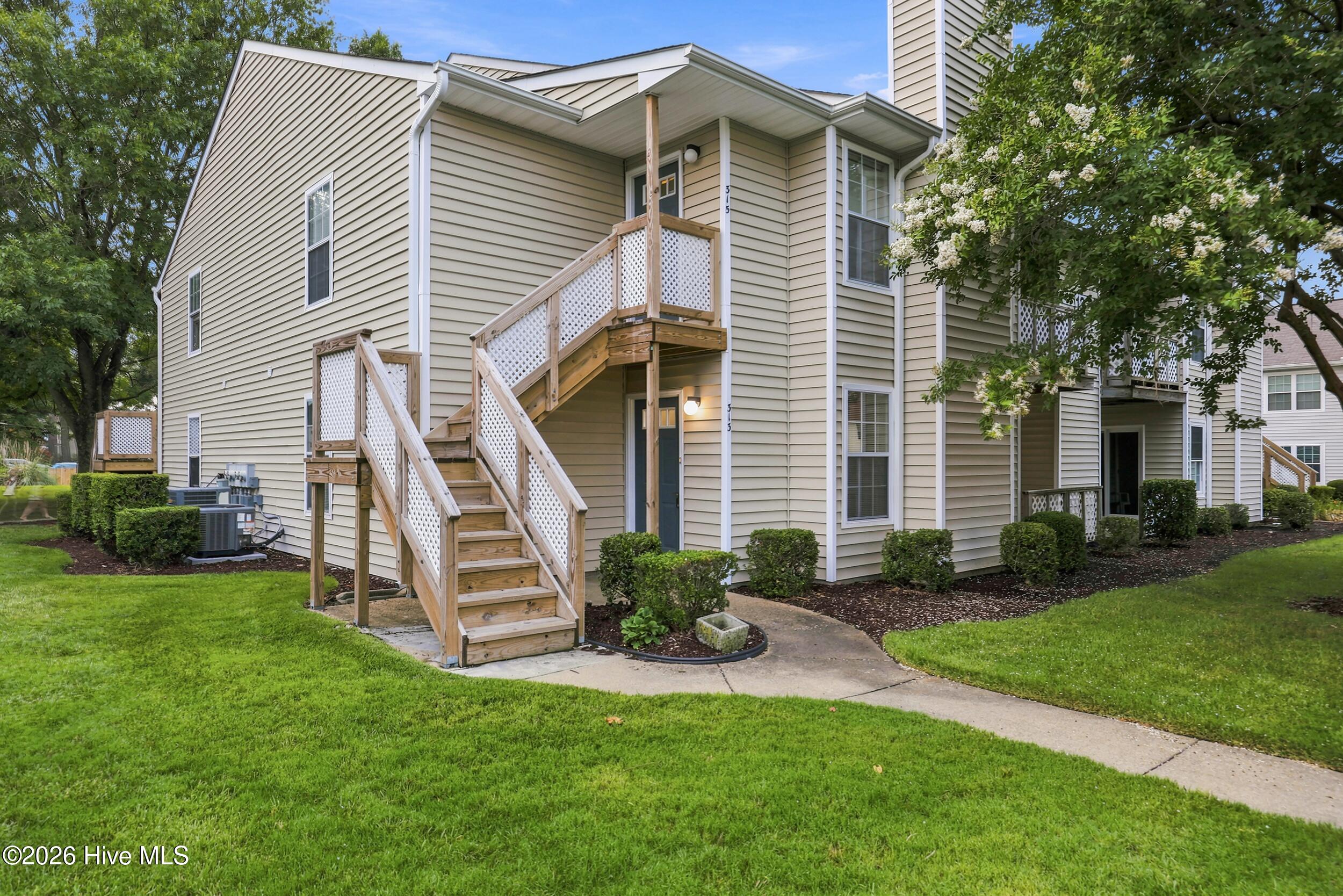 313 Thalia Station Court Property Photo 23