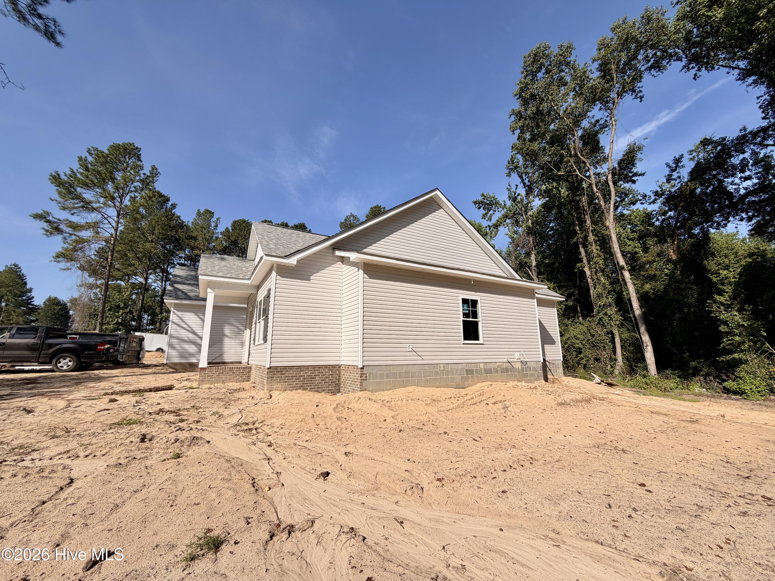 1702 Walnut Run Drive Property Photo 4