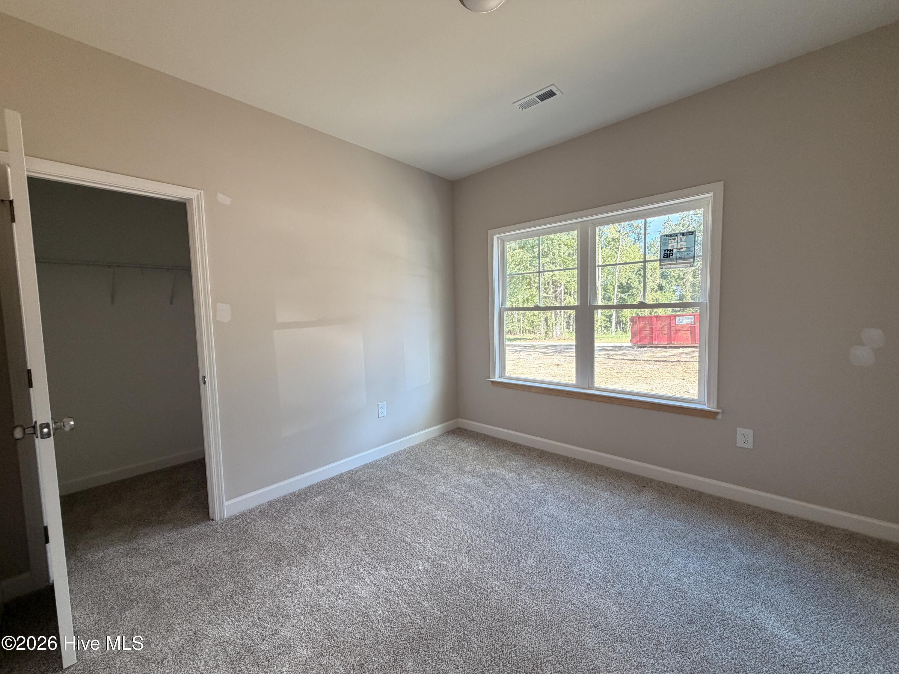 1702 Walnut Run Drive Property Photo 4