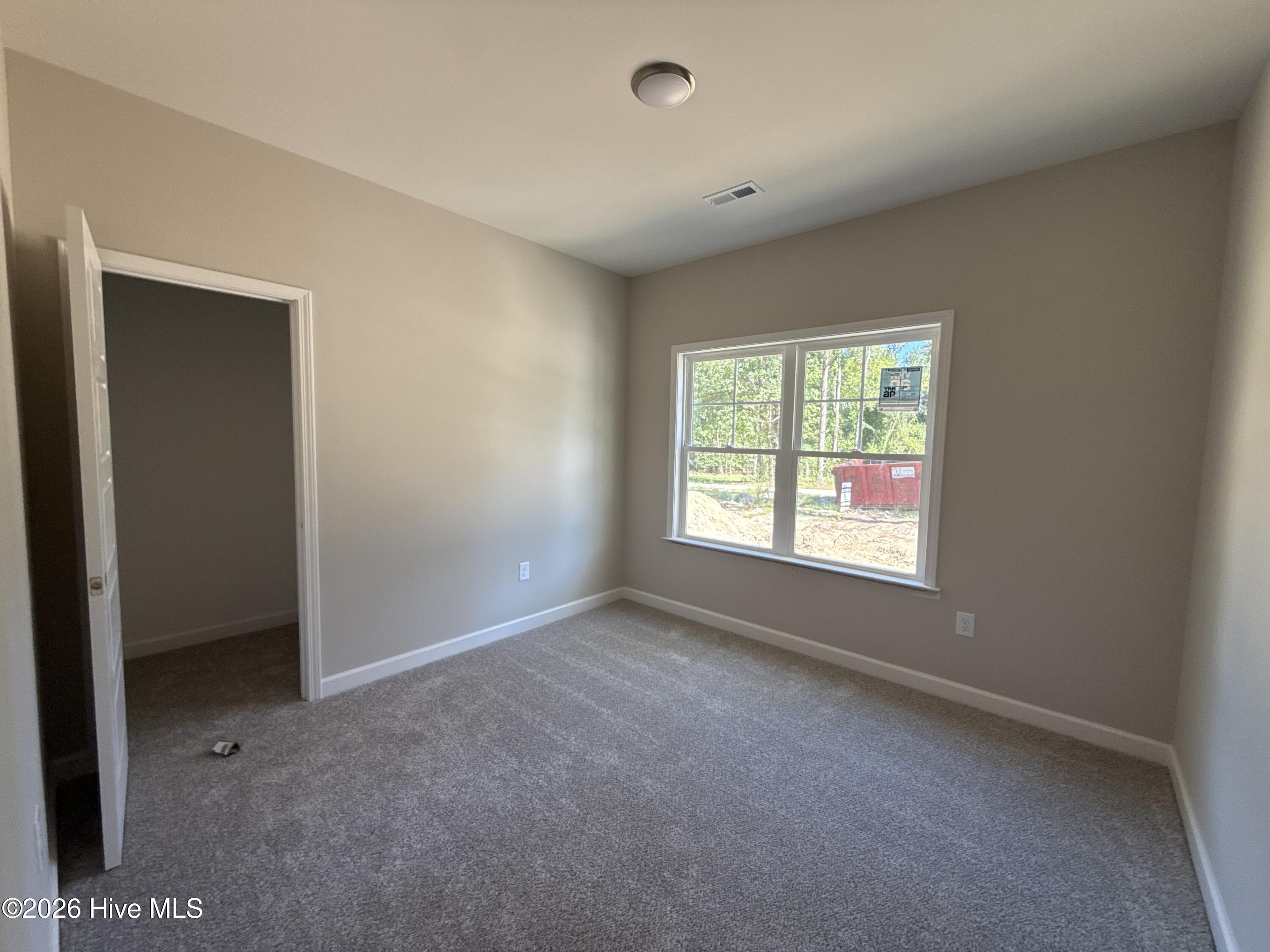 1702 Walnut Run Drive Property Photo 5