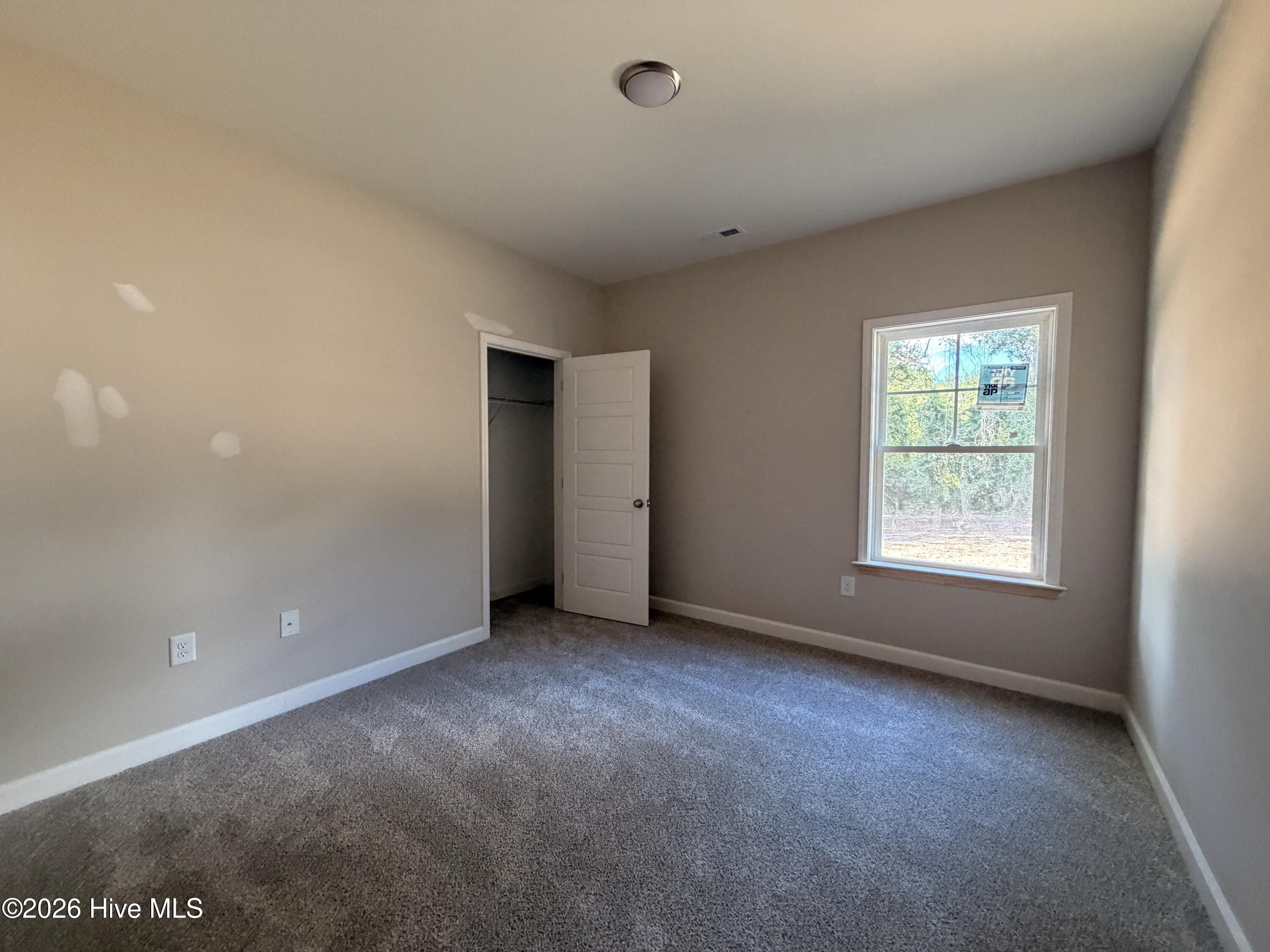 1702 Walnut Run Drive Property Photo 5