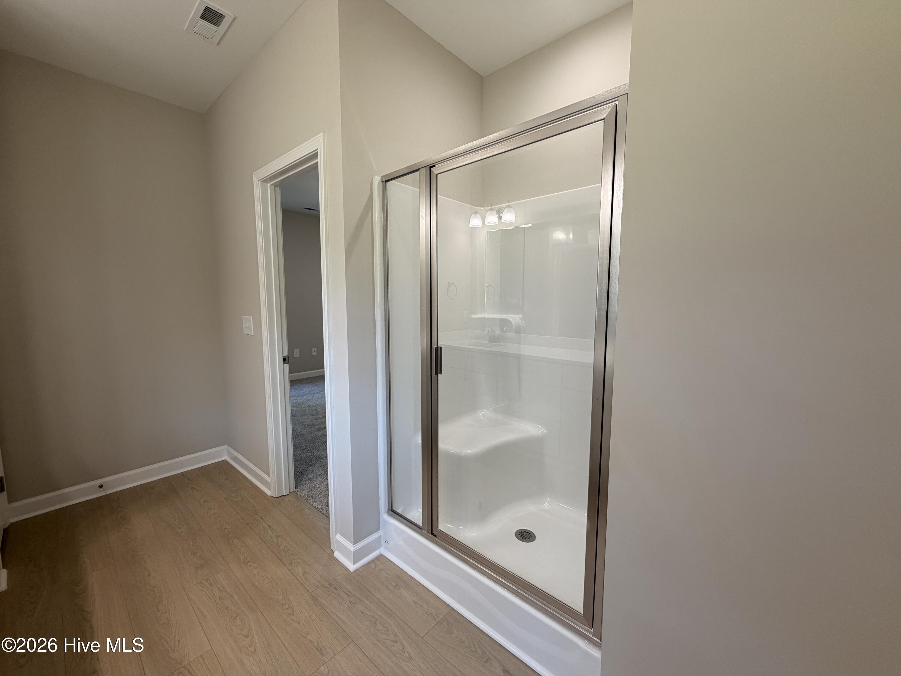 1702 Walnut Run Drive Property Photo 14