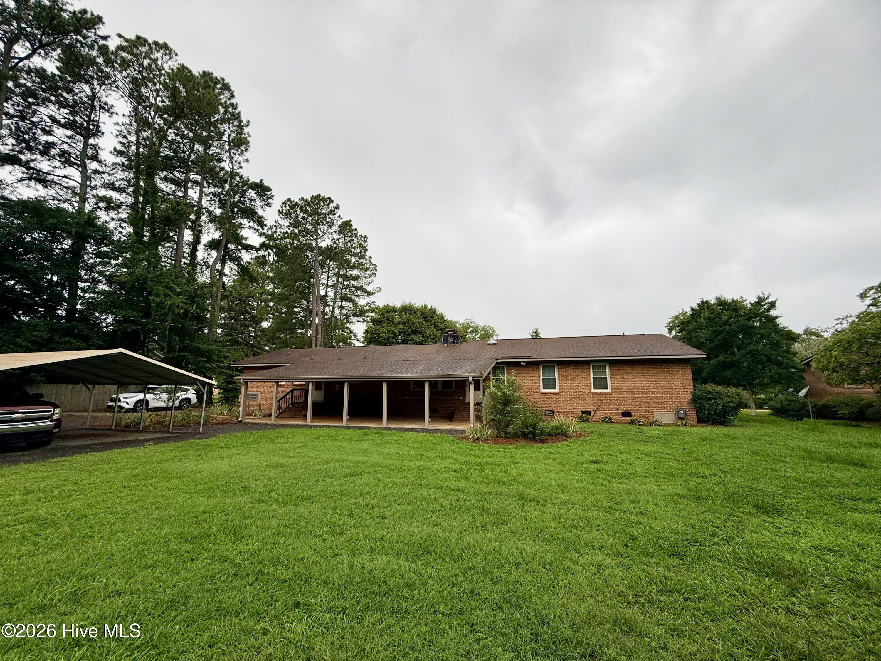 704 Highland Drive Property Photo 3