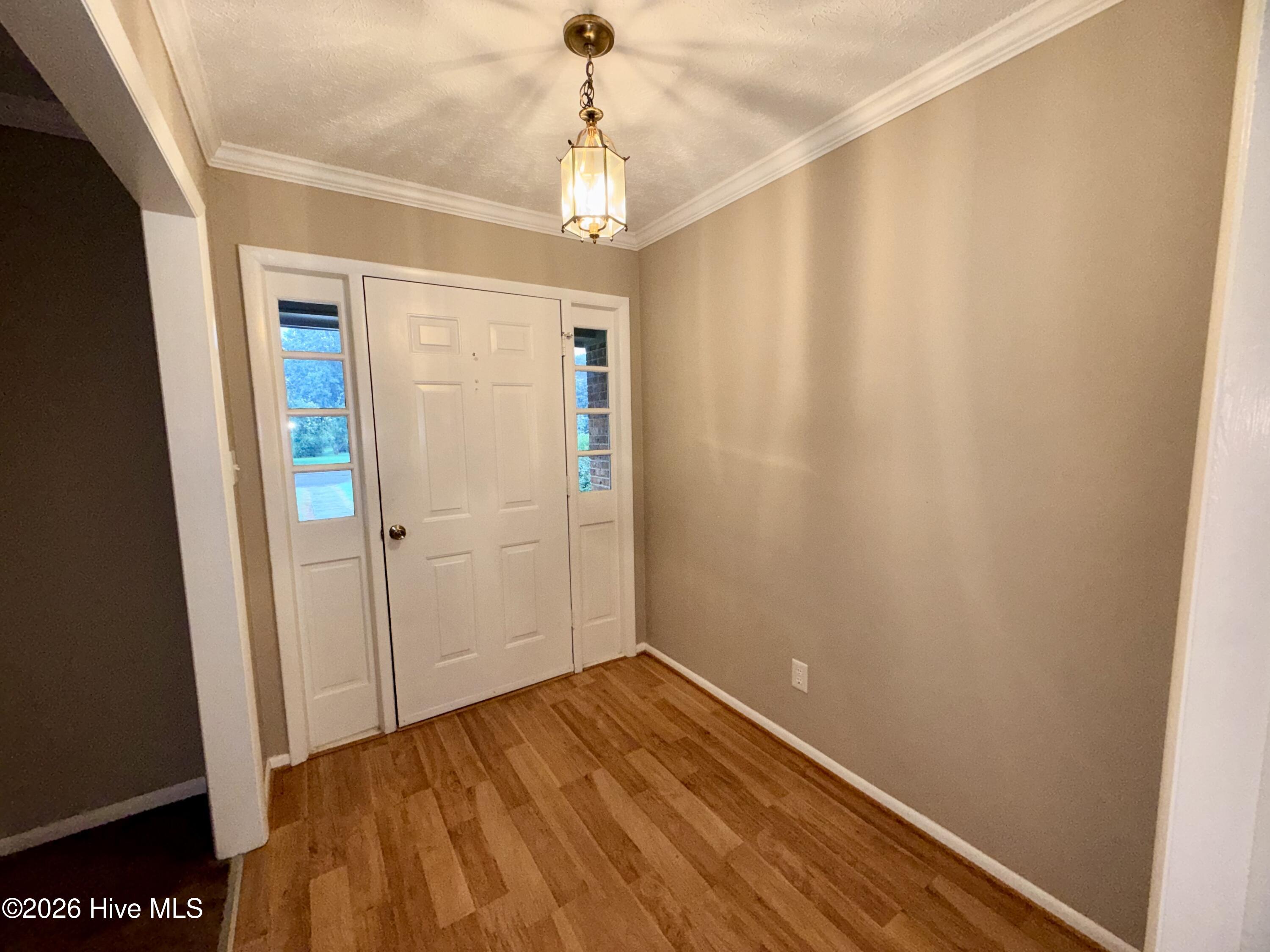 704 Highland Drive Property Photo 5