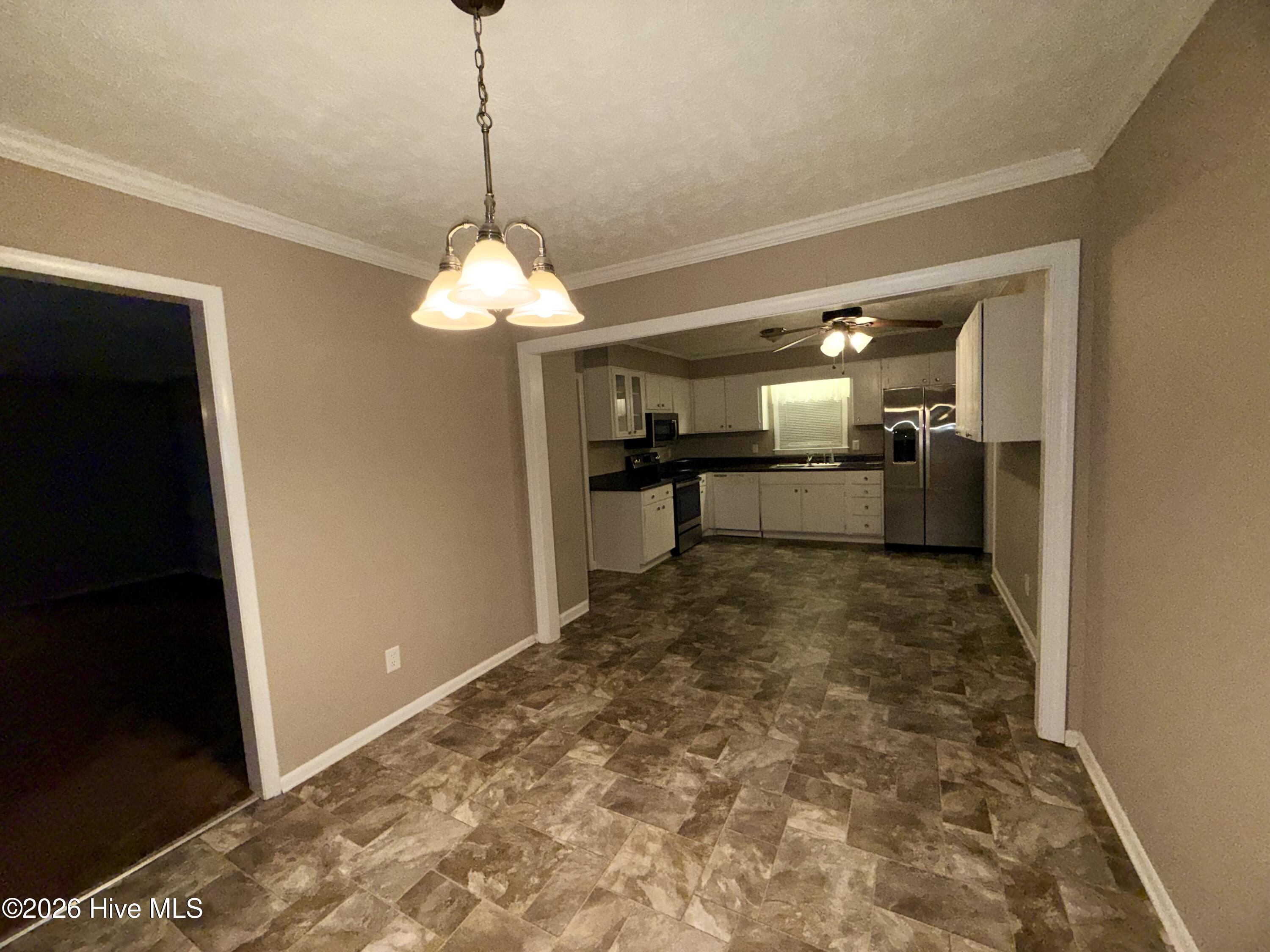 704 Highland Drive Property Photo 8