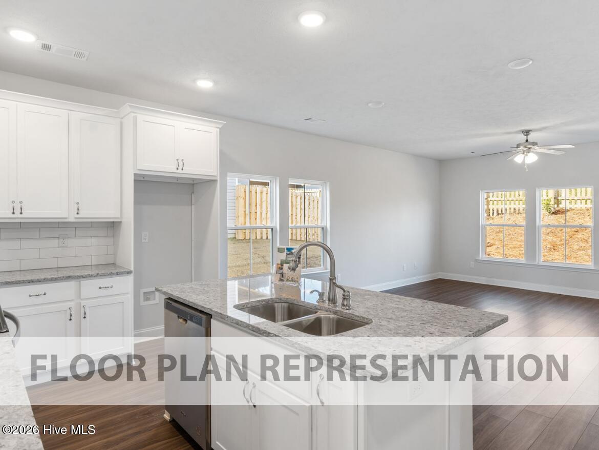 1079 Primrose Drive 19d Property Photo 6