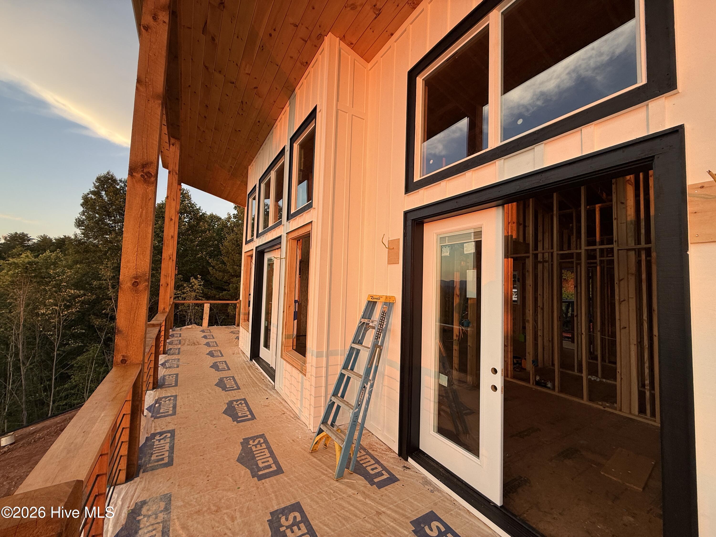 1280 Poor House Mountain Trail Property Photo 7