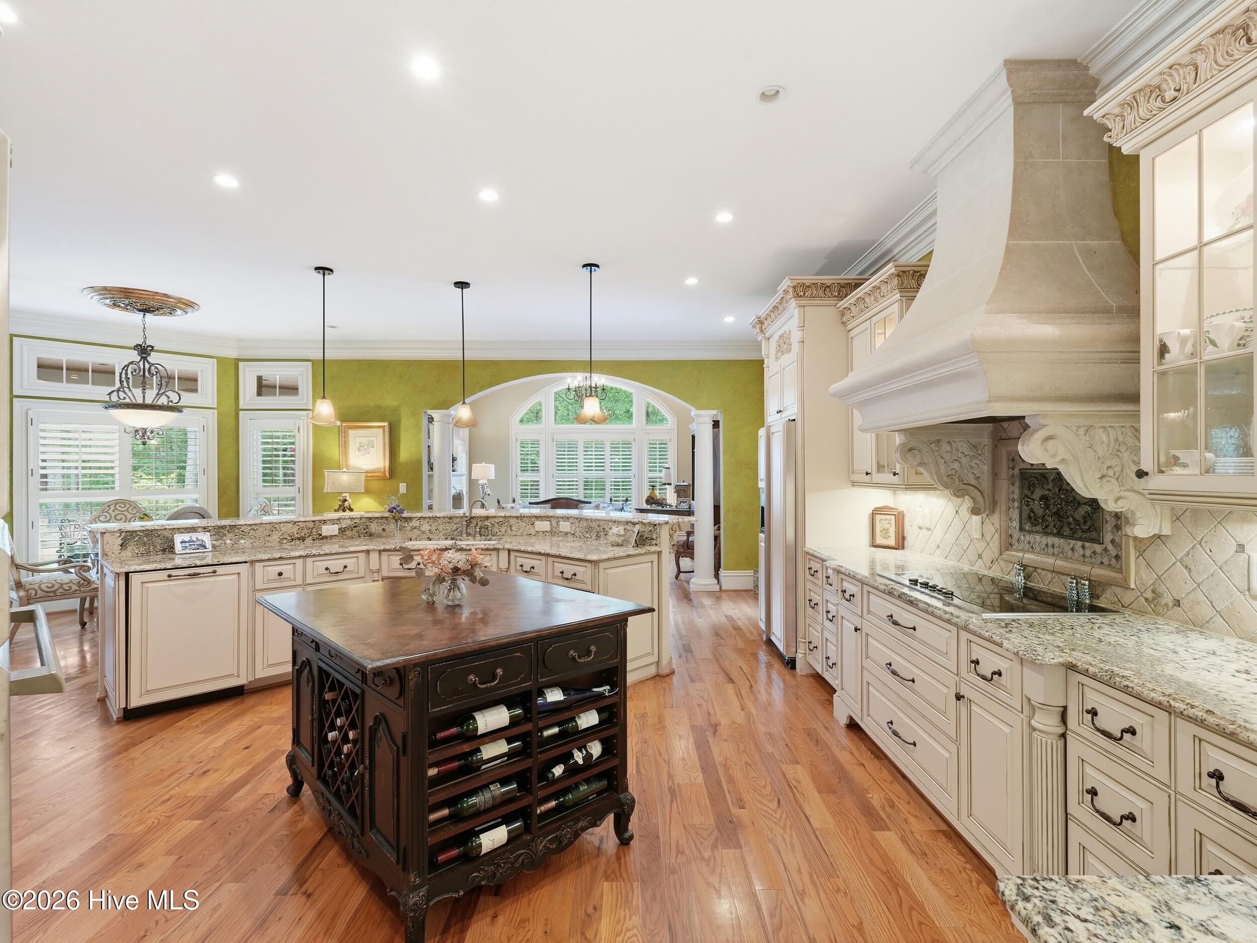 710 Lake Shore Drive Property Photo 6