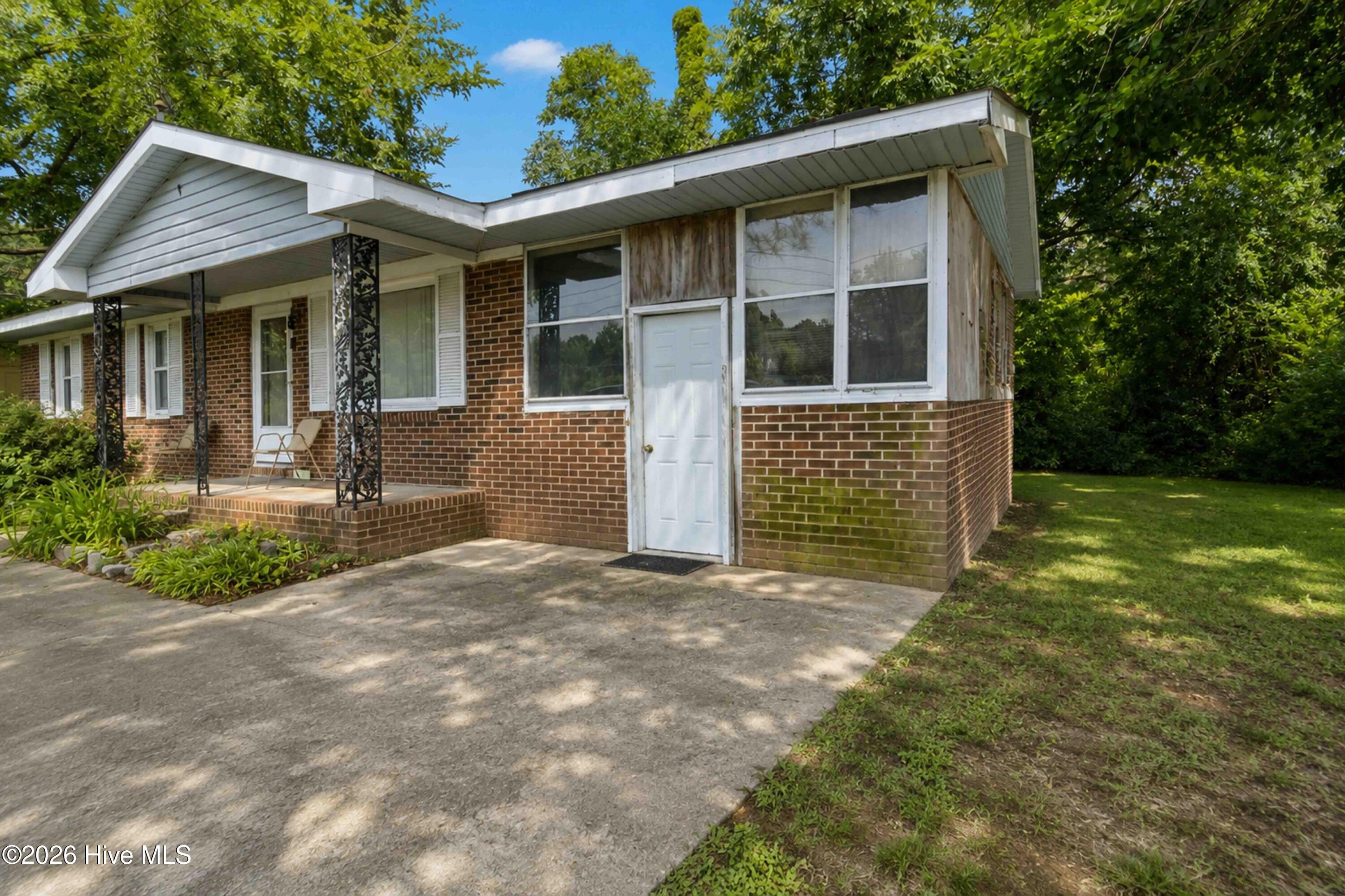 4910 White Oak Loop Property Photo 2