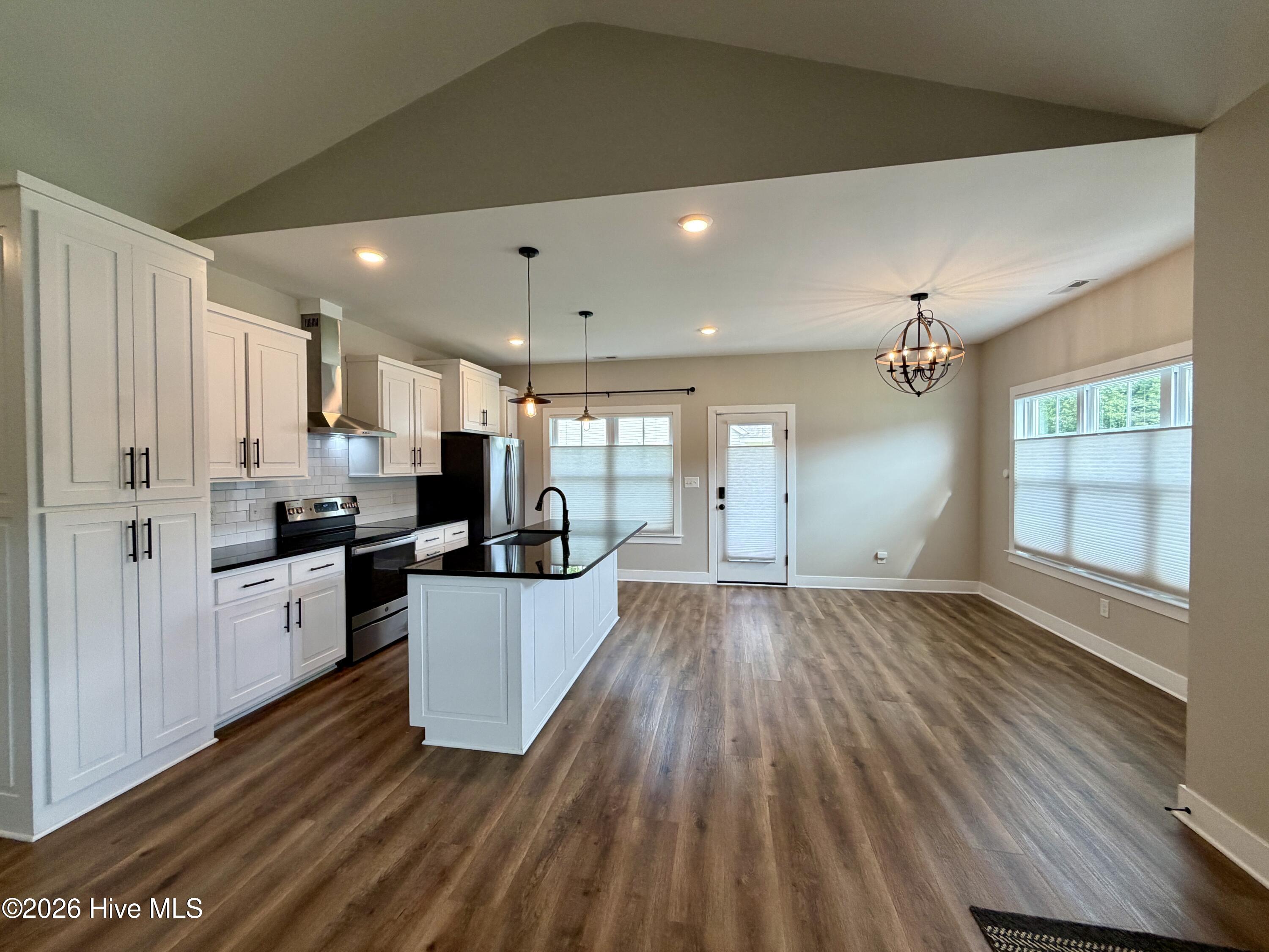 18 Wildberry Court Property Photo 11