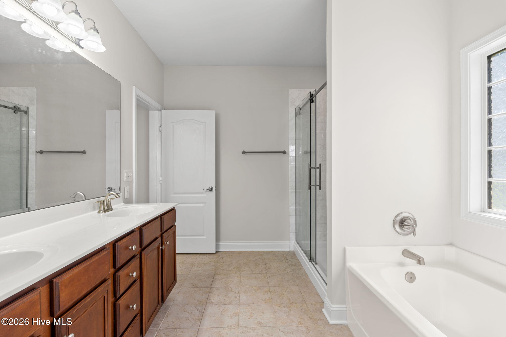 8064 W Highcroft Drive Ne Property Photo 28