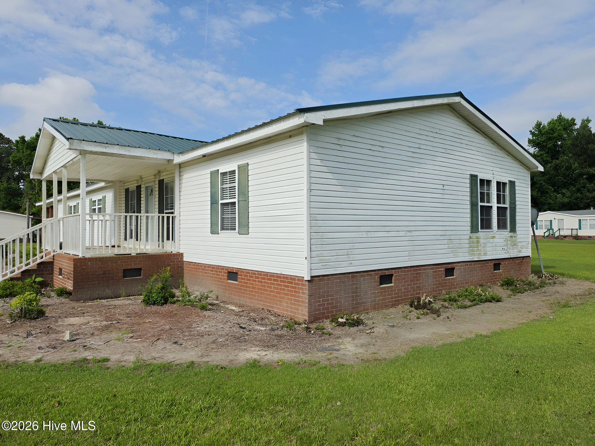 38 Banks Road Property Photo 4