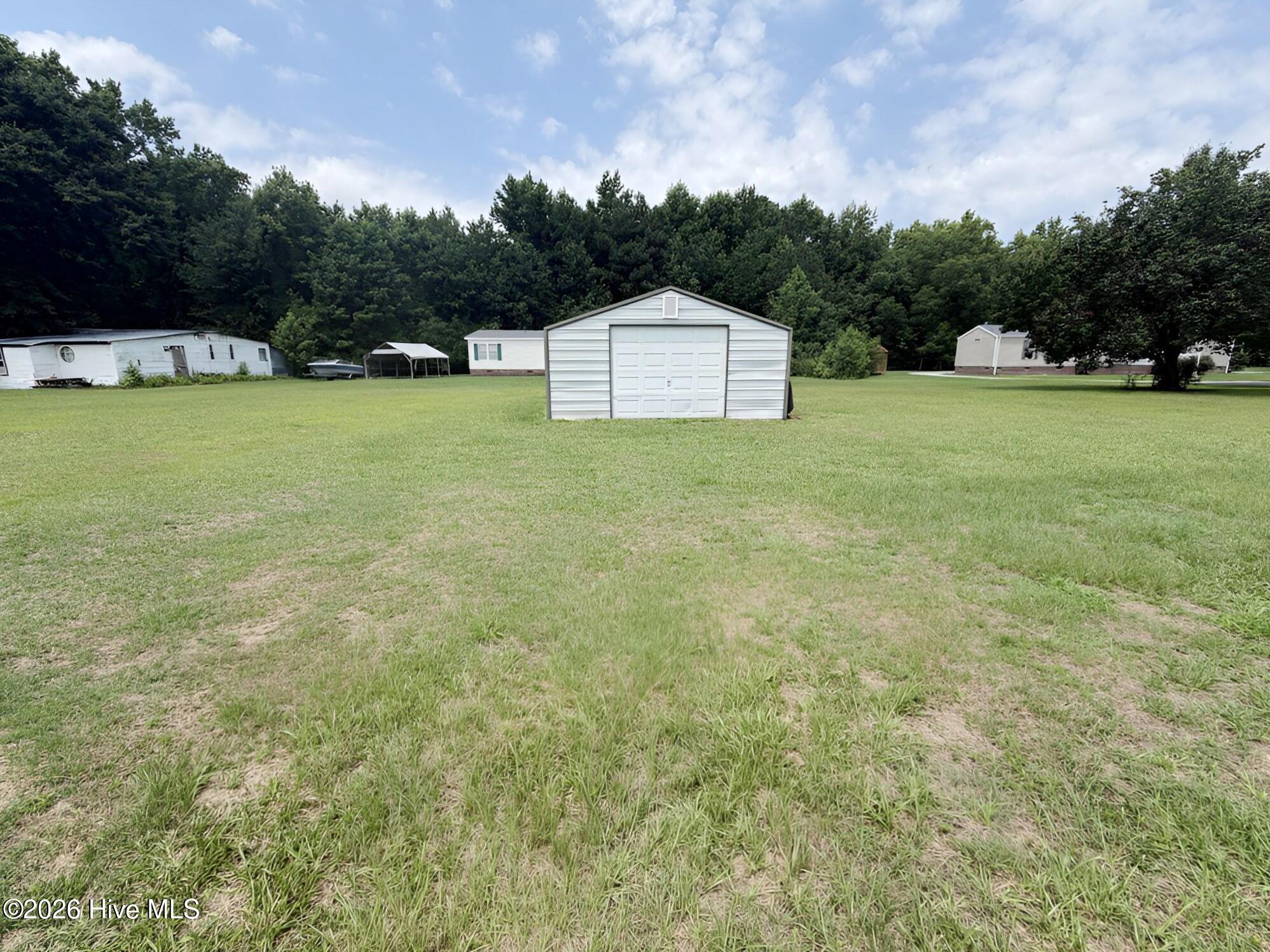 38 Banks Road Property Photo 5
