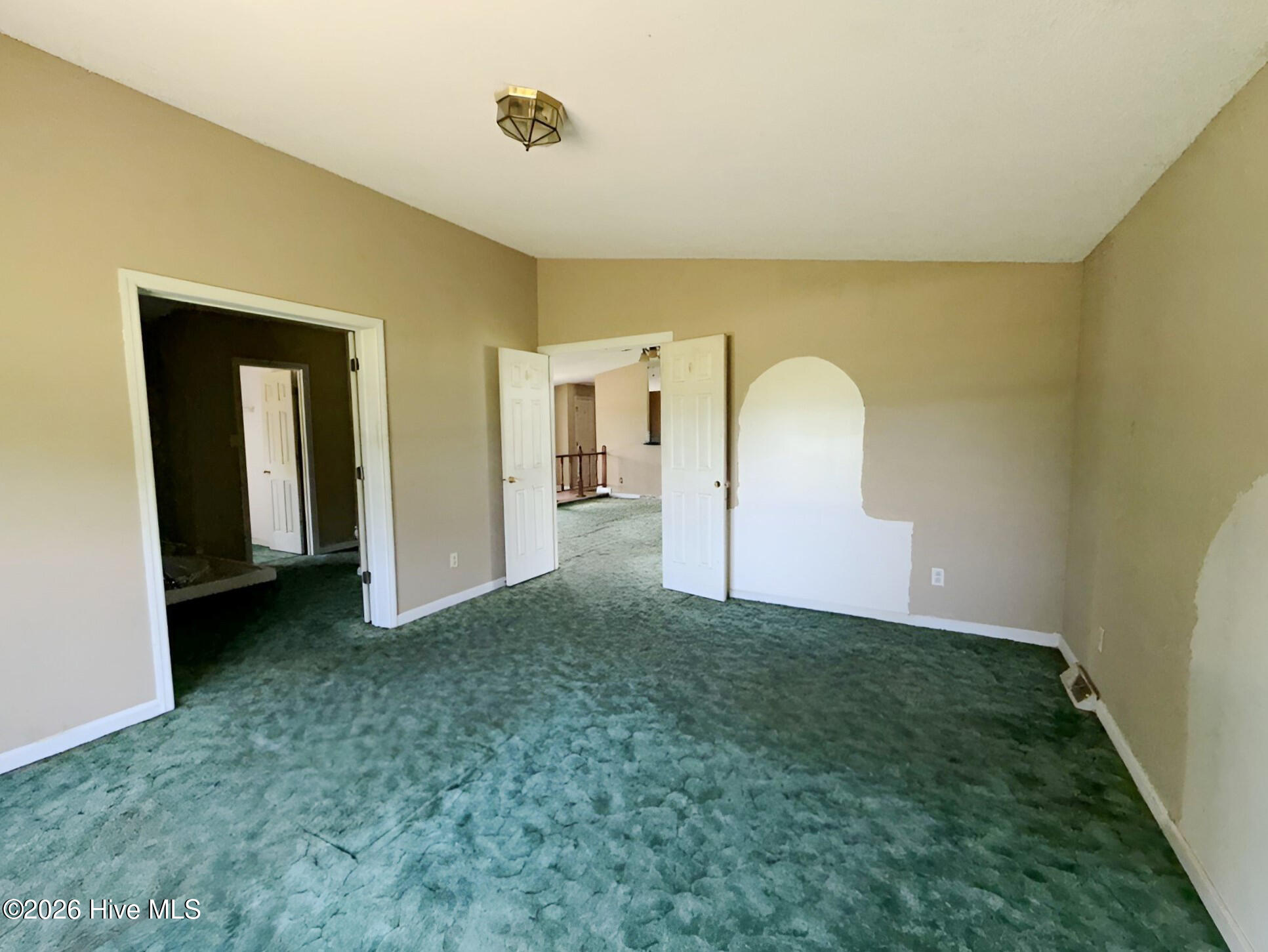 38 Banks Road Property Photo 12