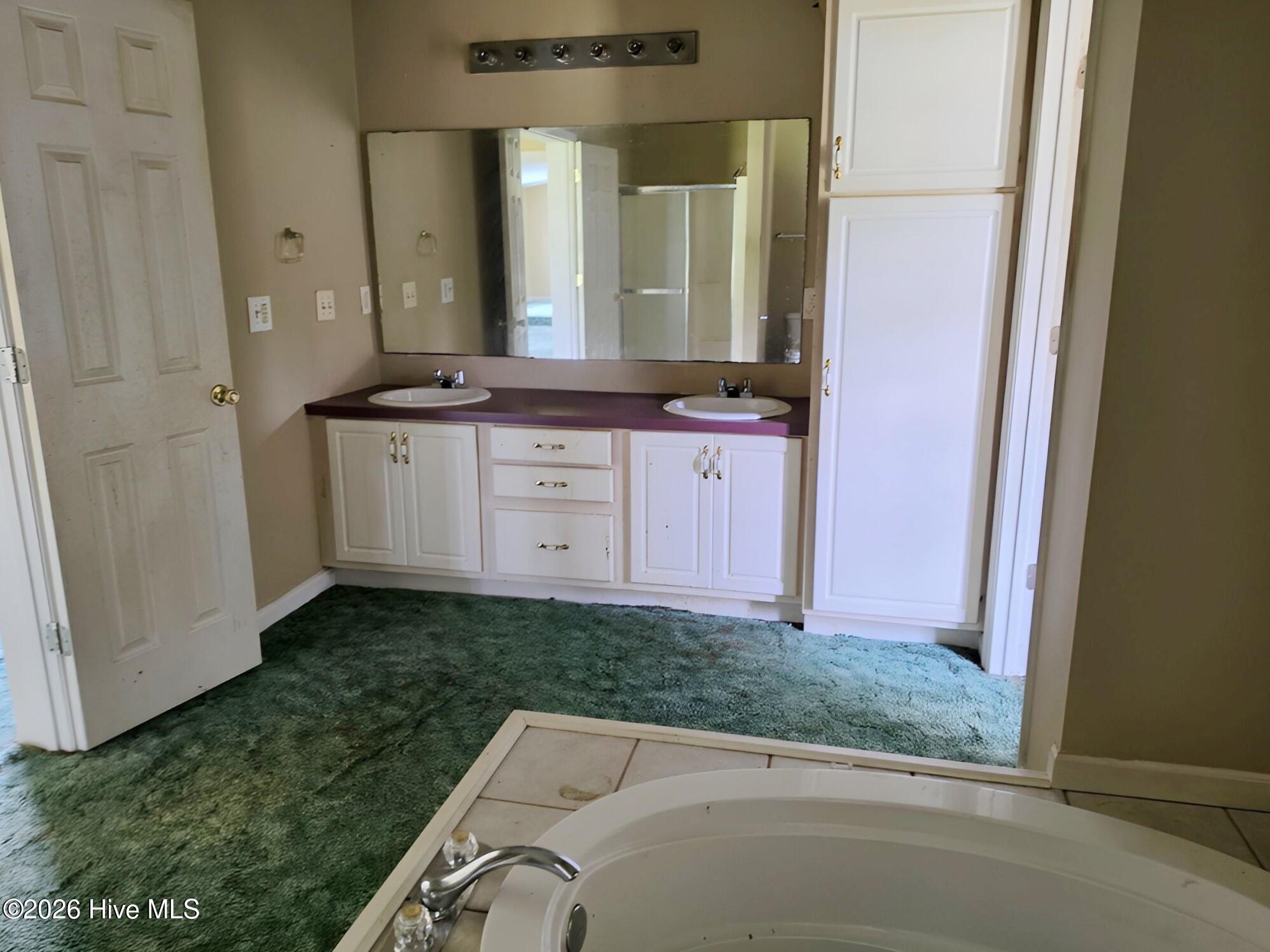38 Banks Road Property Photo 13