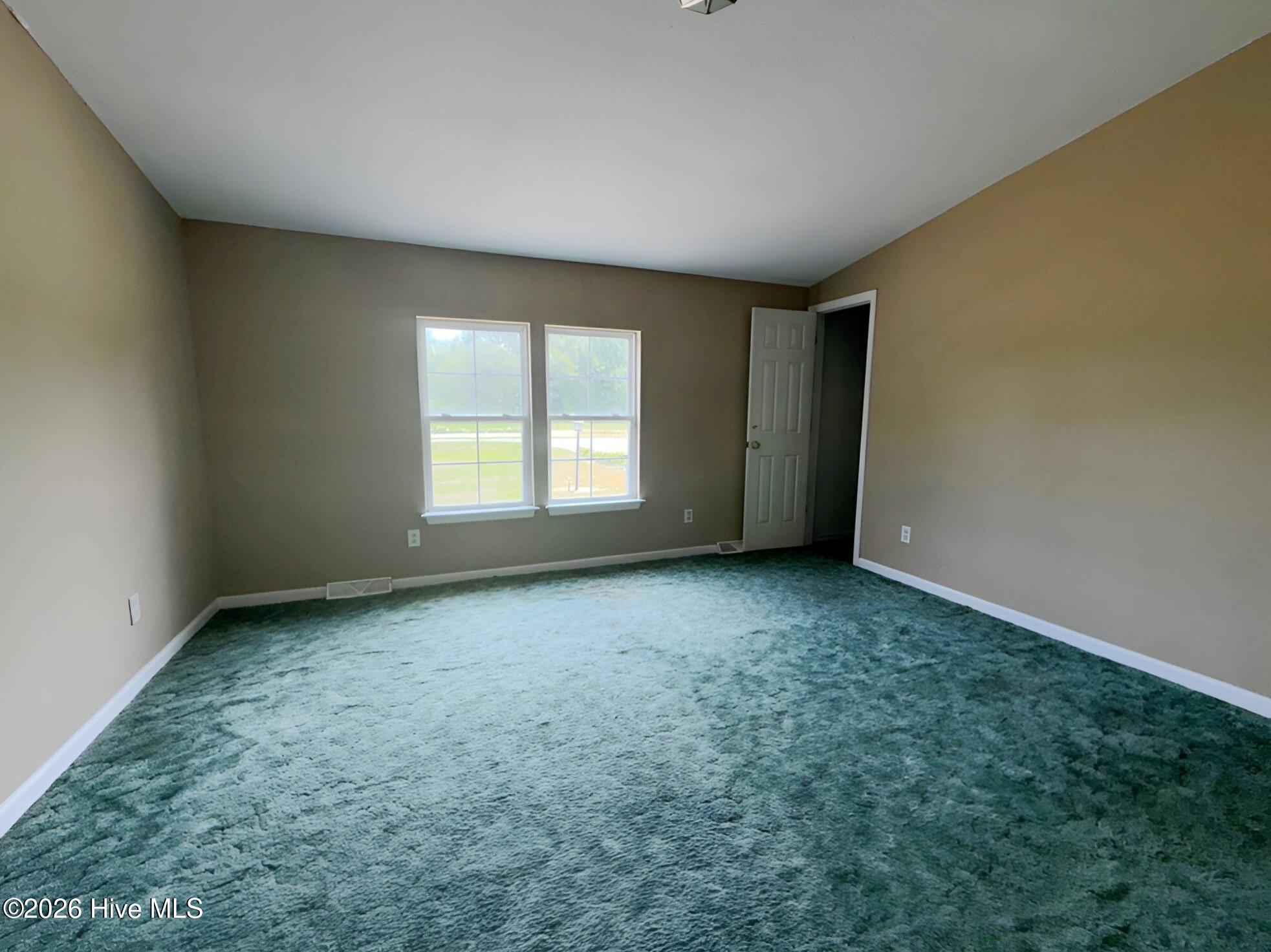 38 Banks Road Property Photo 16