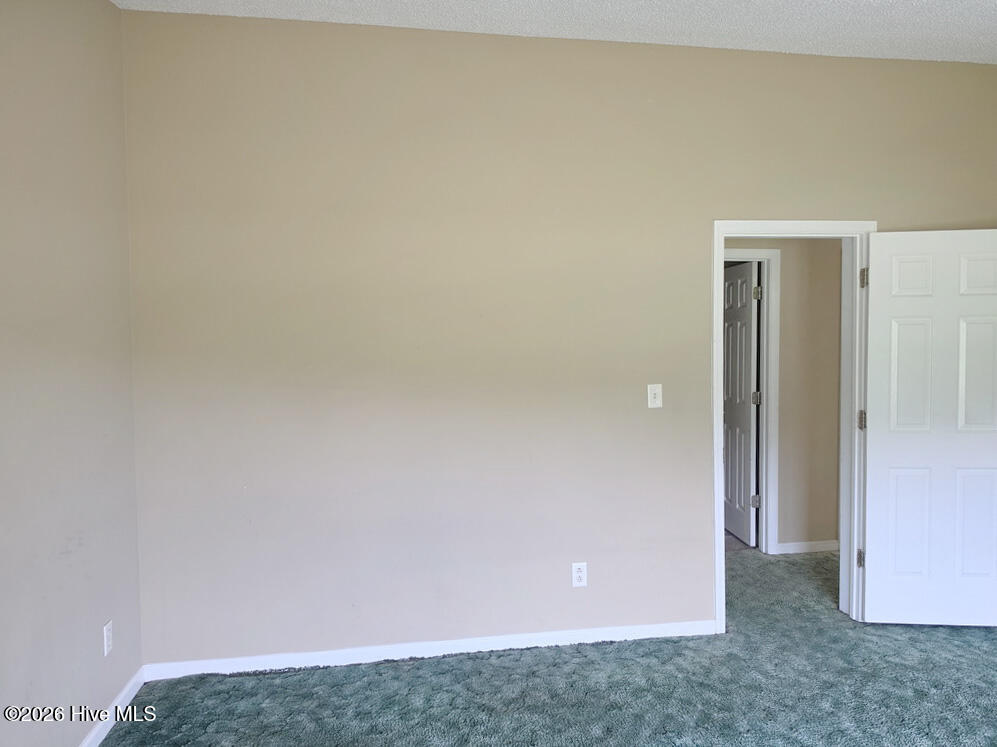 38 Banks Road Property Photo 18