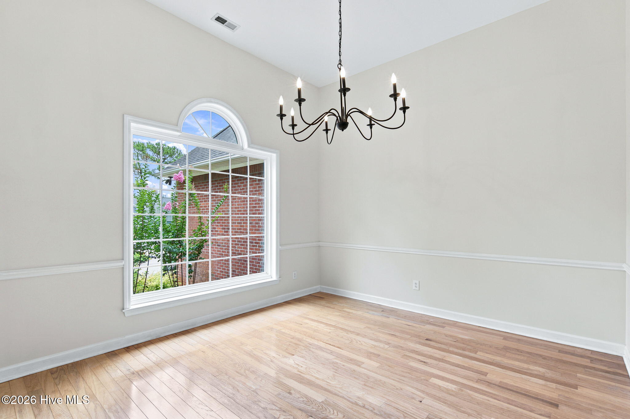 8712 Sedgley Drive Property Photo 8