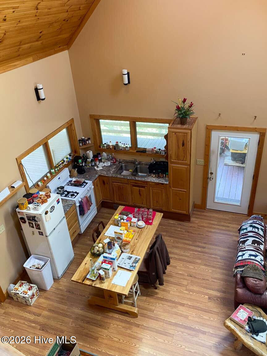 1491 Snowbird Road Property Photo 7