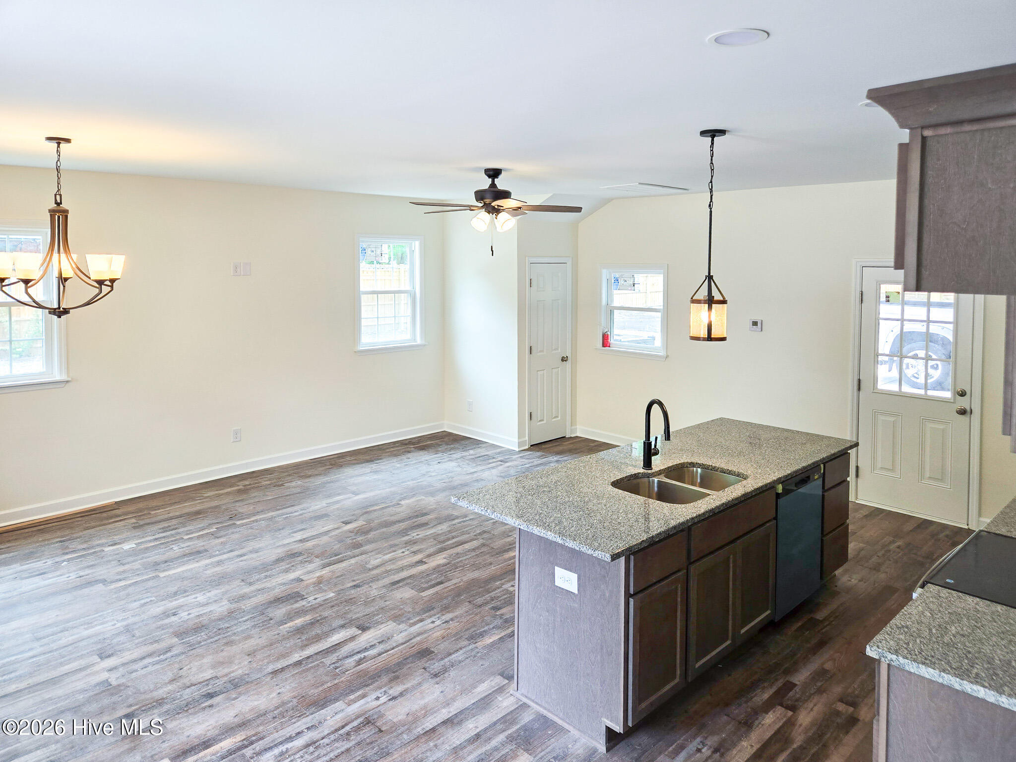 308 Pearson Street N Property Photo 6