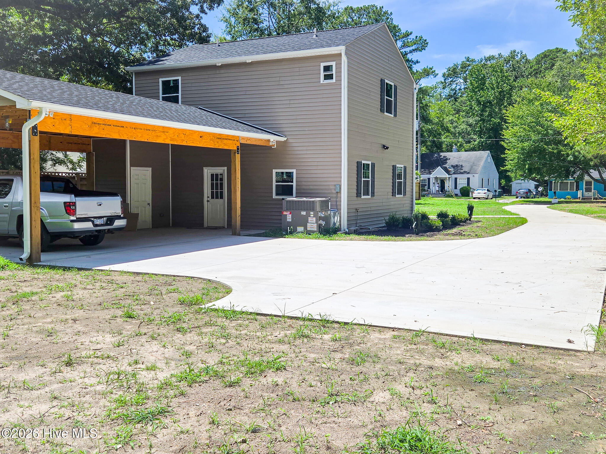 308 Pearson Street N Property Photo 14