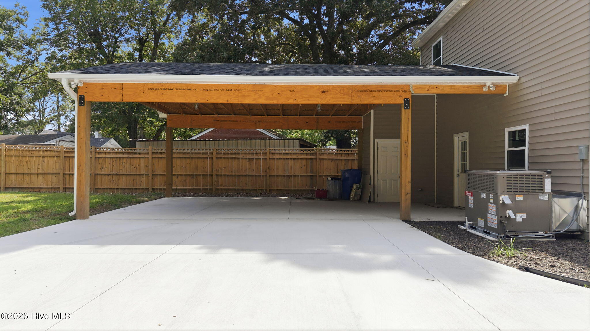 308 Pearson Street N Property Photo 16