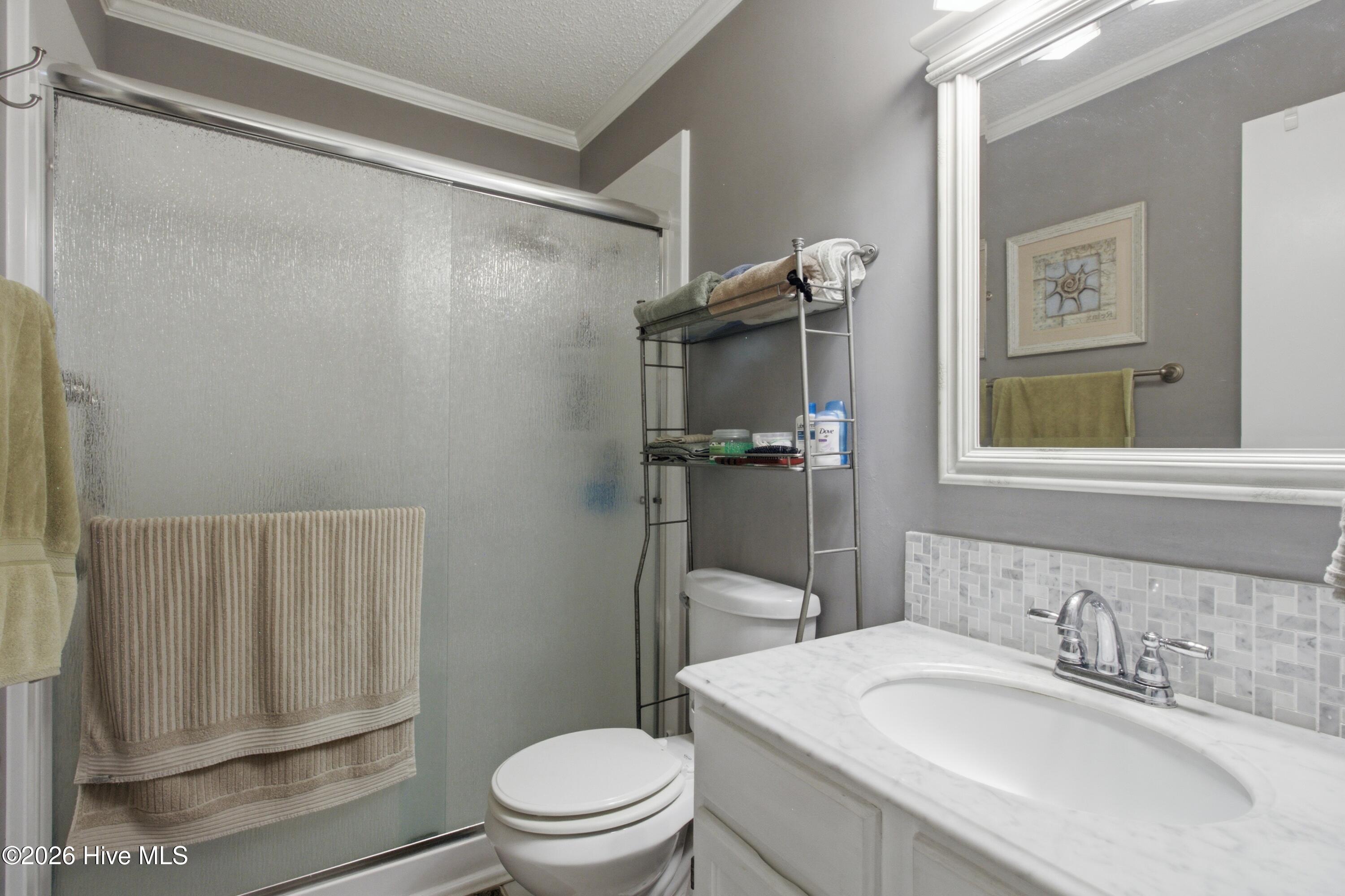 89 Country Club Drive Apt H4 Property Photo 9