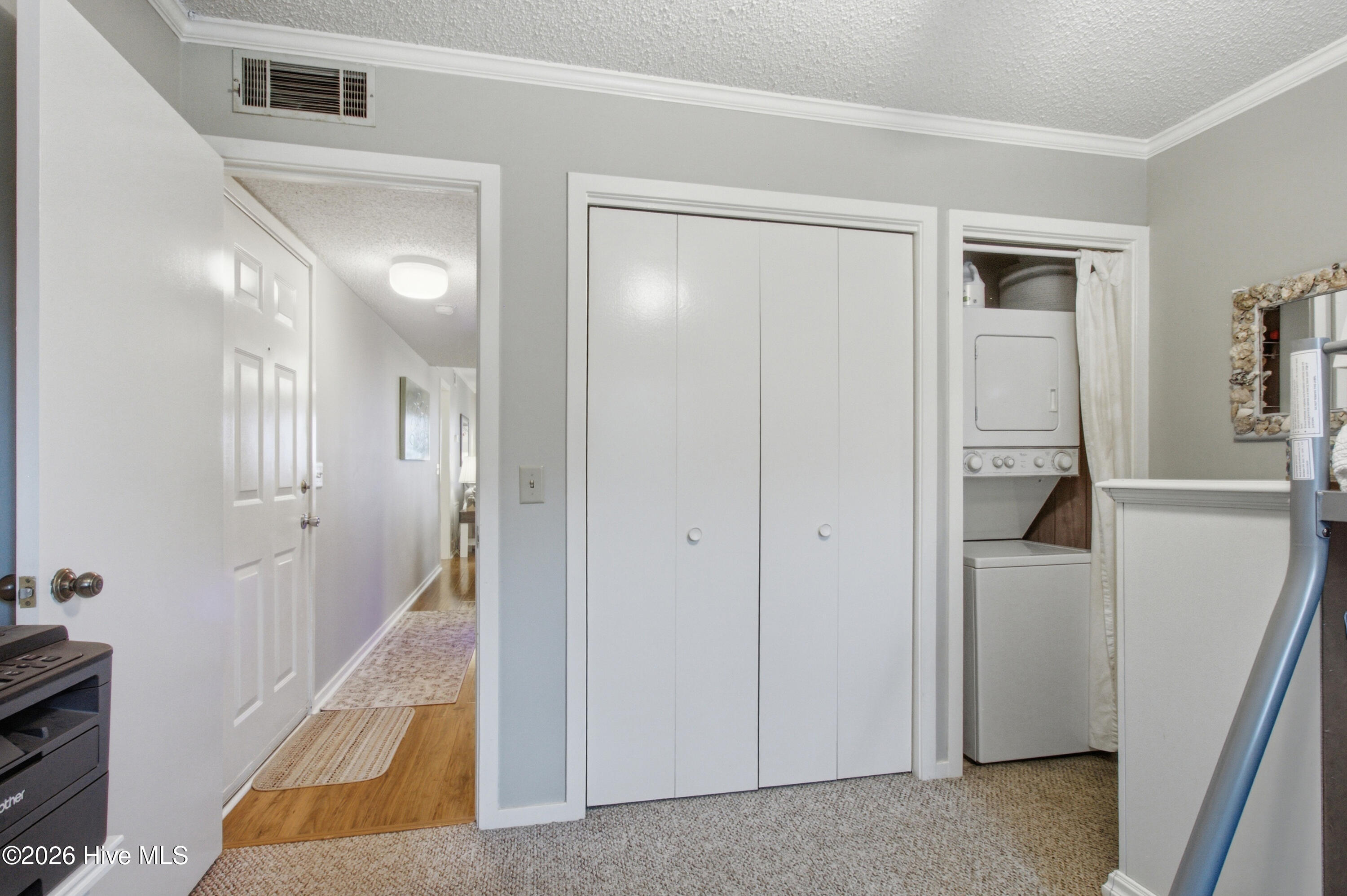 89 Country Club Drive Apt H4 Property Photo 11