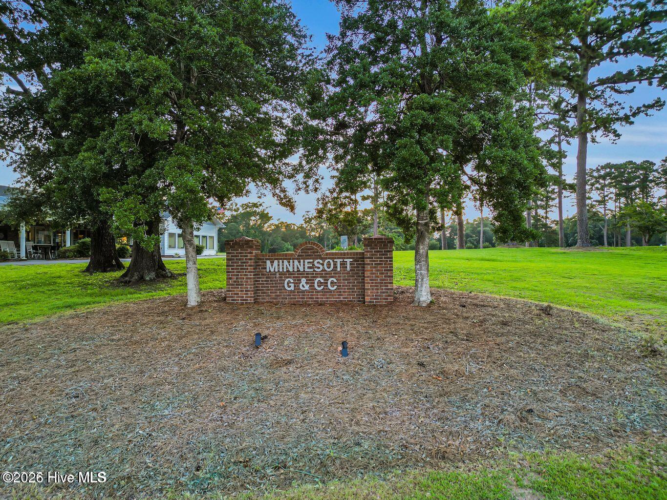 89 Country Club Drive Apt H4 Property Photo 26