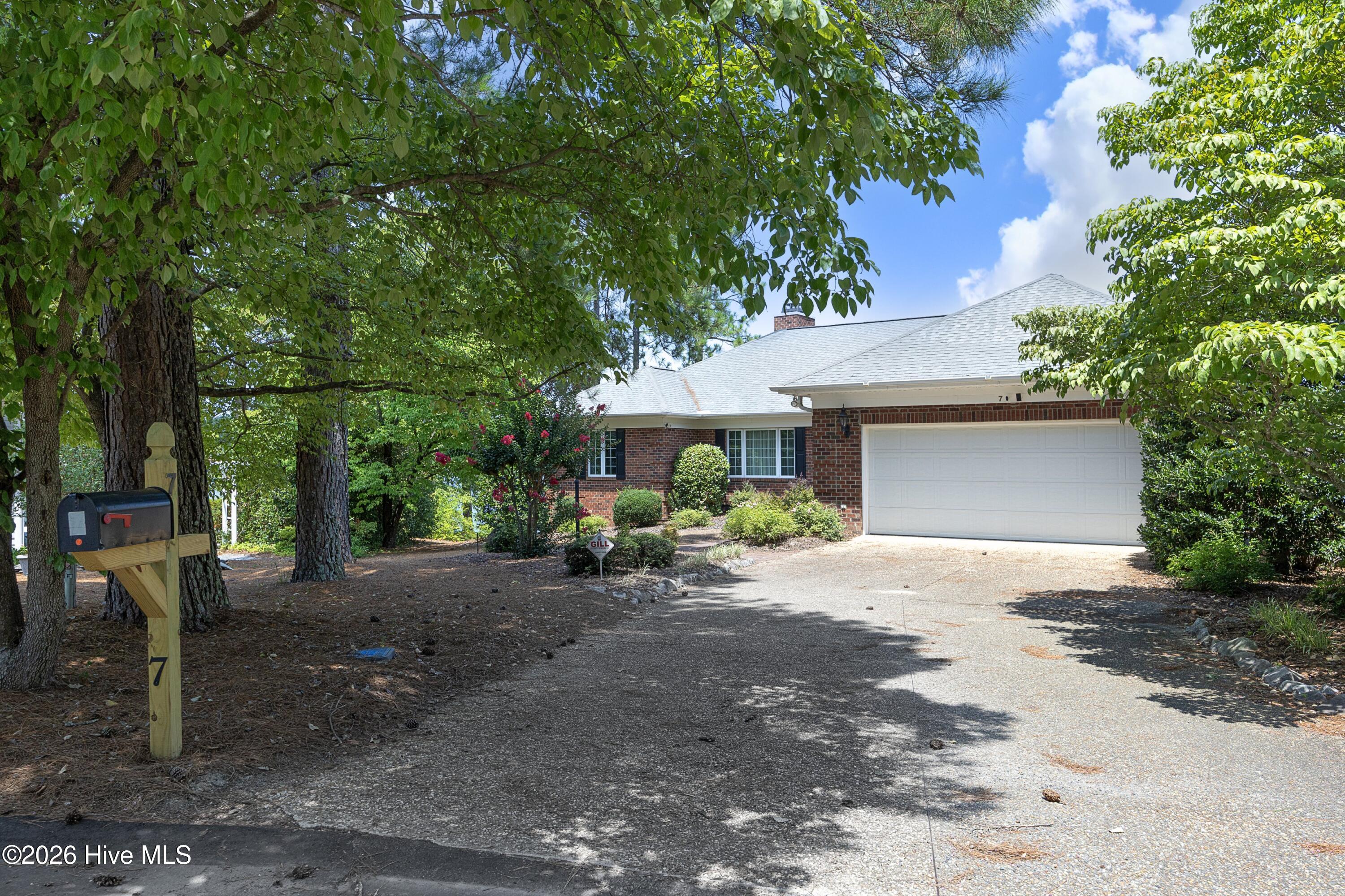 7 Lake Vista Lane Property Photo 1