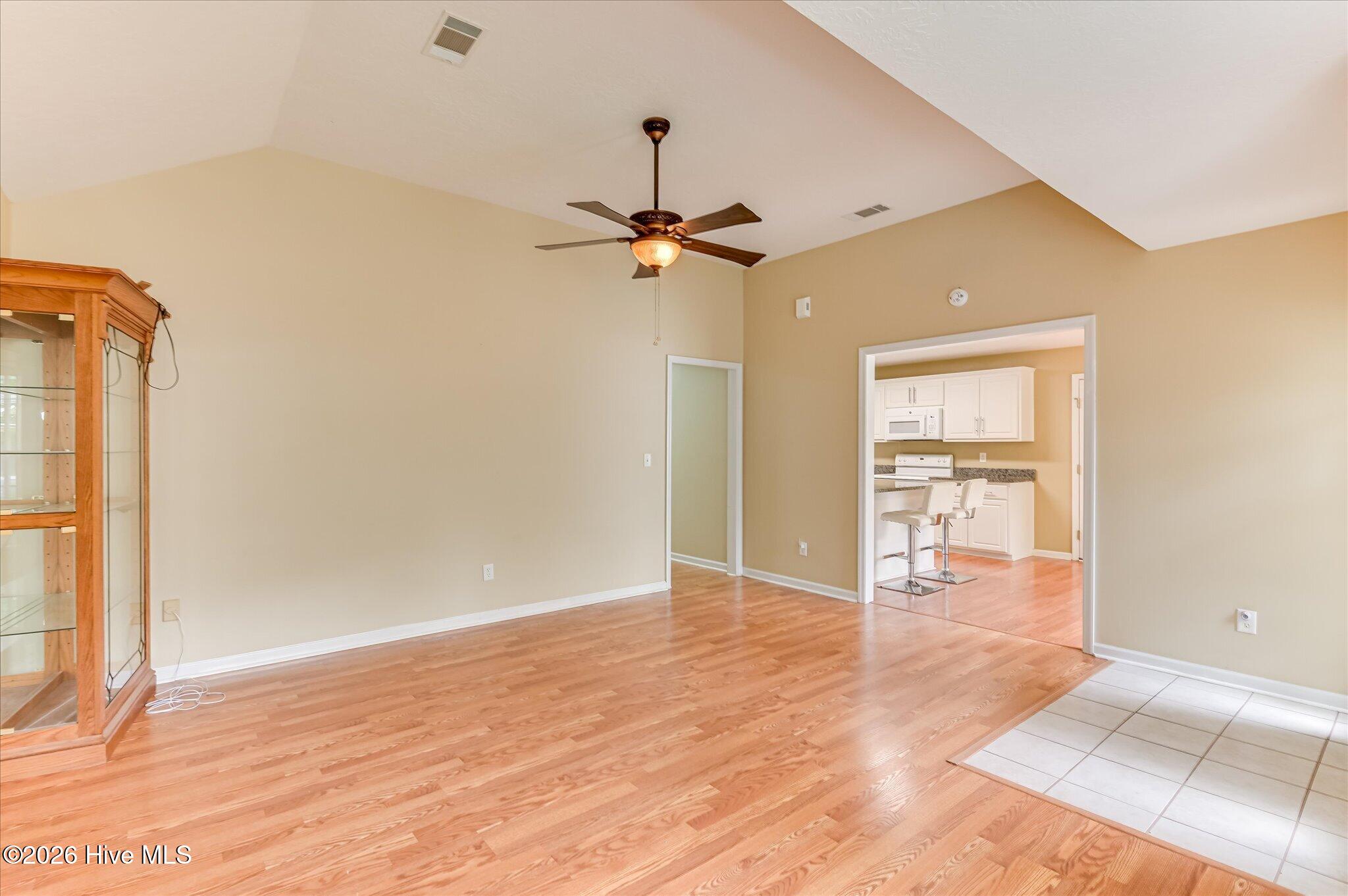124 Oakland Drive Property Photo 9